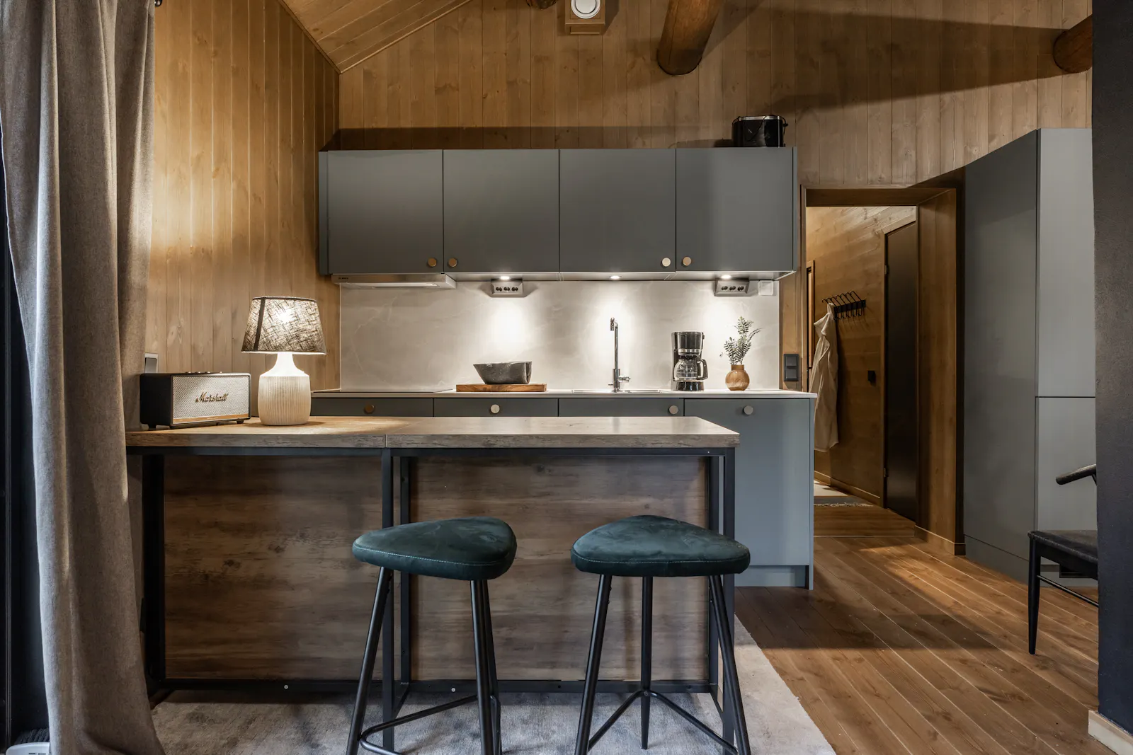 Modernt hus med bastu och fjällutsikt – bild 5 av 24