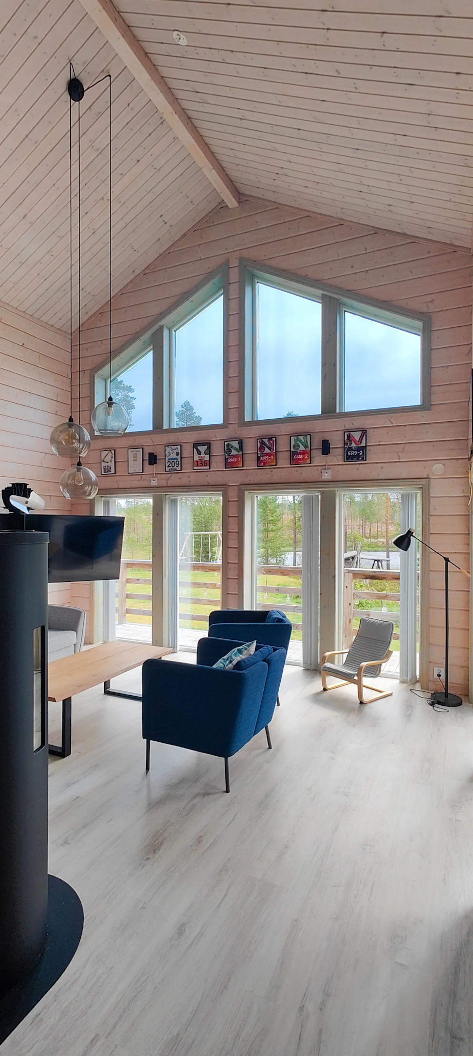 Stort hus med bastu vid nära Vasaloppslängdspåren – bild 3 av 24