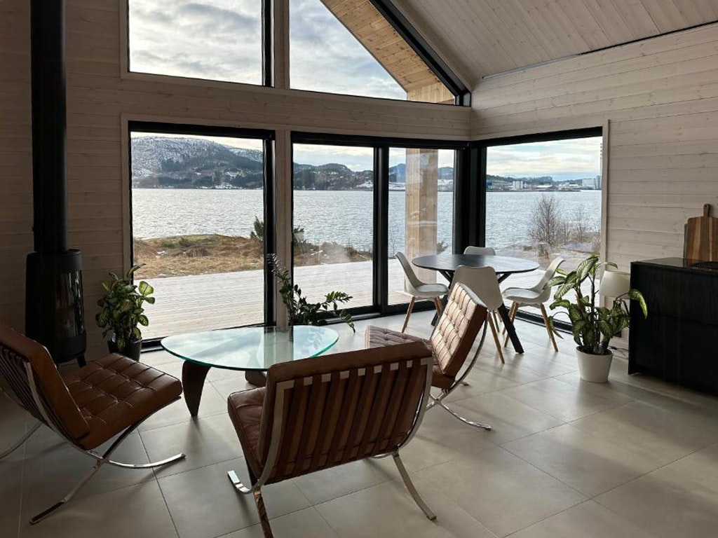 Casas de vacaciones en Trondheim con canoas, kayaks y botes de remo cover image