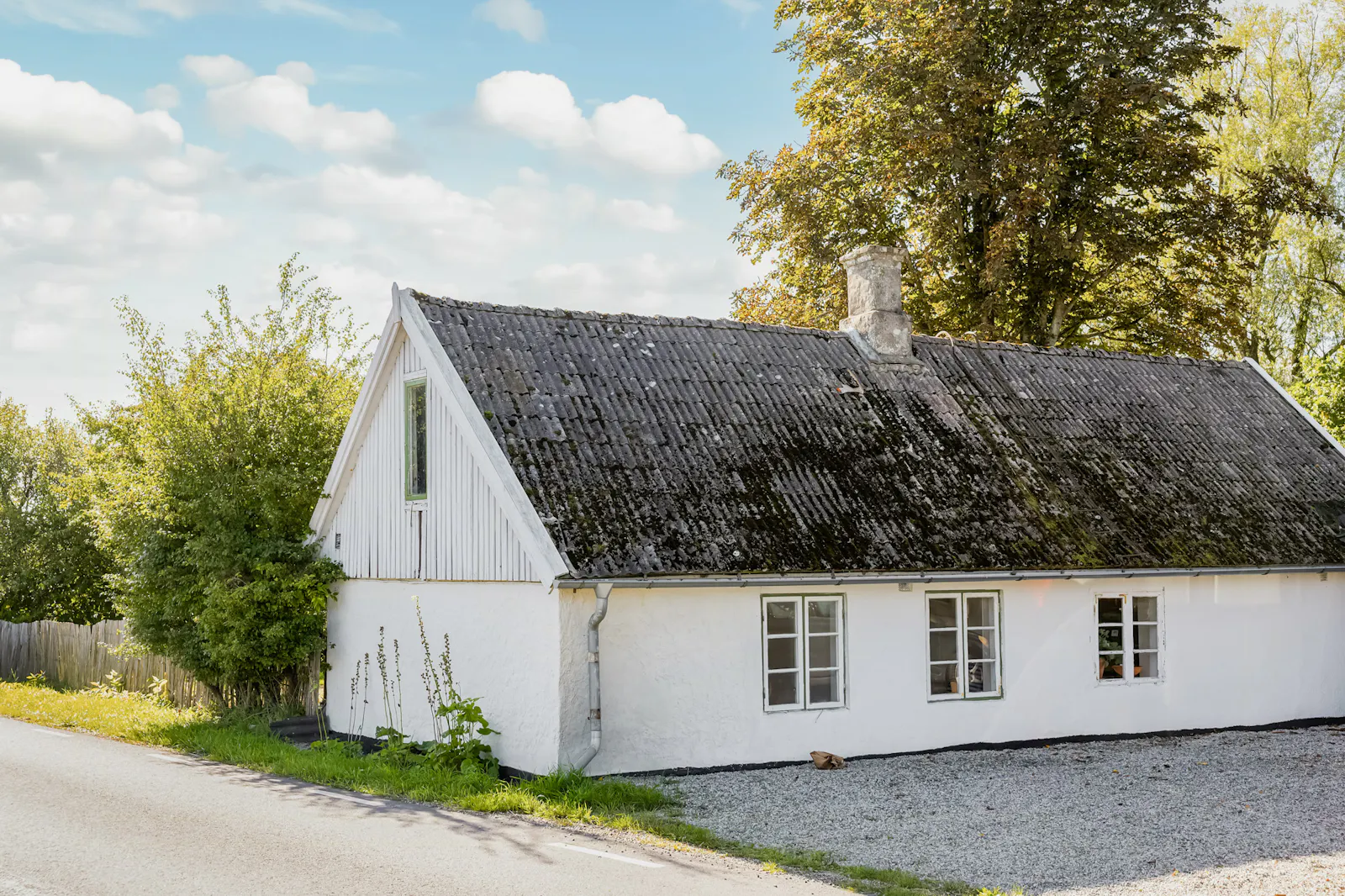 Skånskt långhus med ateljé i Österlen – bild 18 av 24