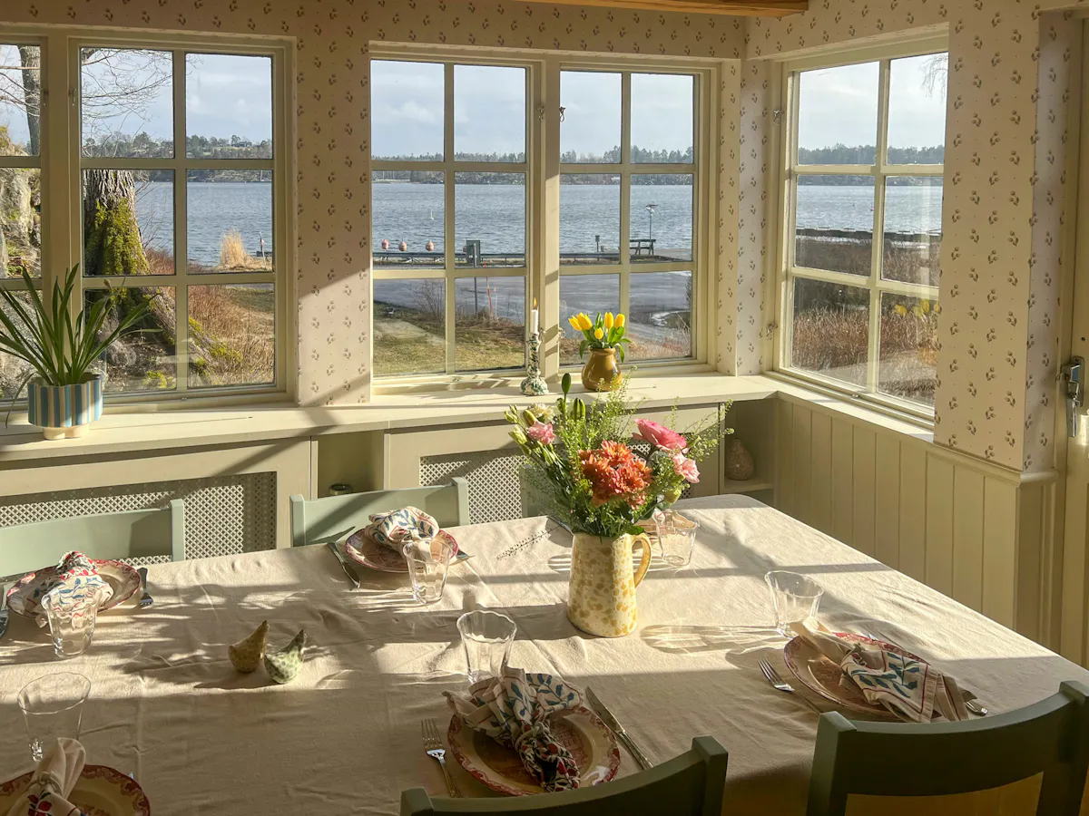 Nyrenoverat hus vid havet på Värmdö
