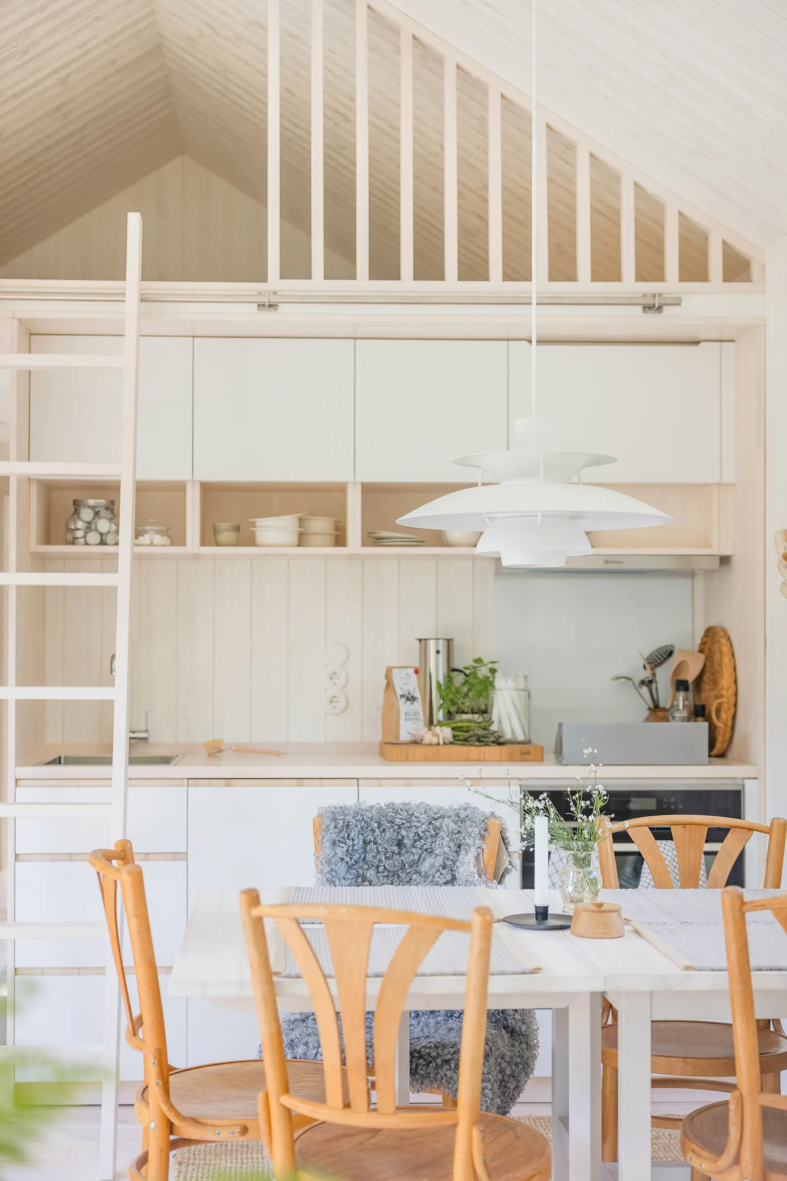 Modernt semesterhus nära havet i Ardre – bild 4 av 24