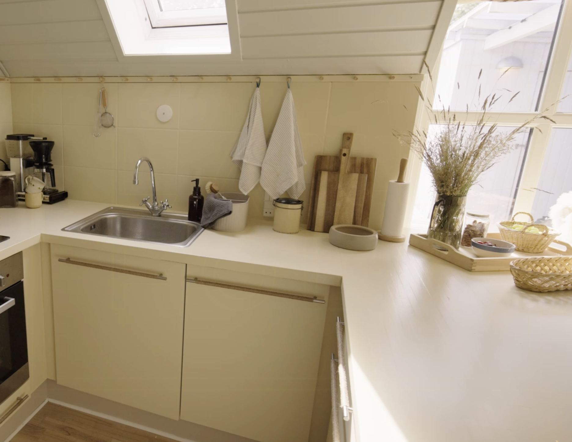 Louise Holmskov: Fra mellemrum, til liste, til knagerække