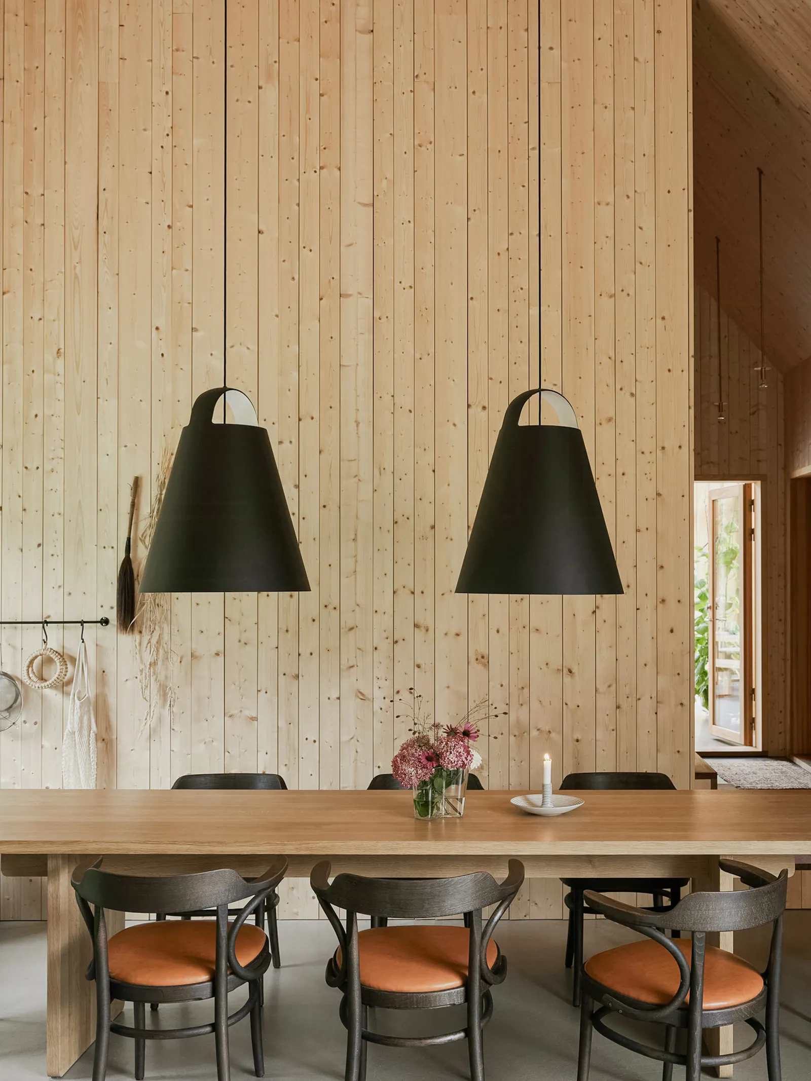 Designergård med bastu vid bäck i Hallands bokskog – bild 7 av 24