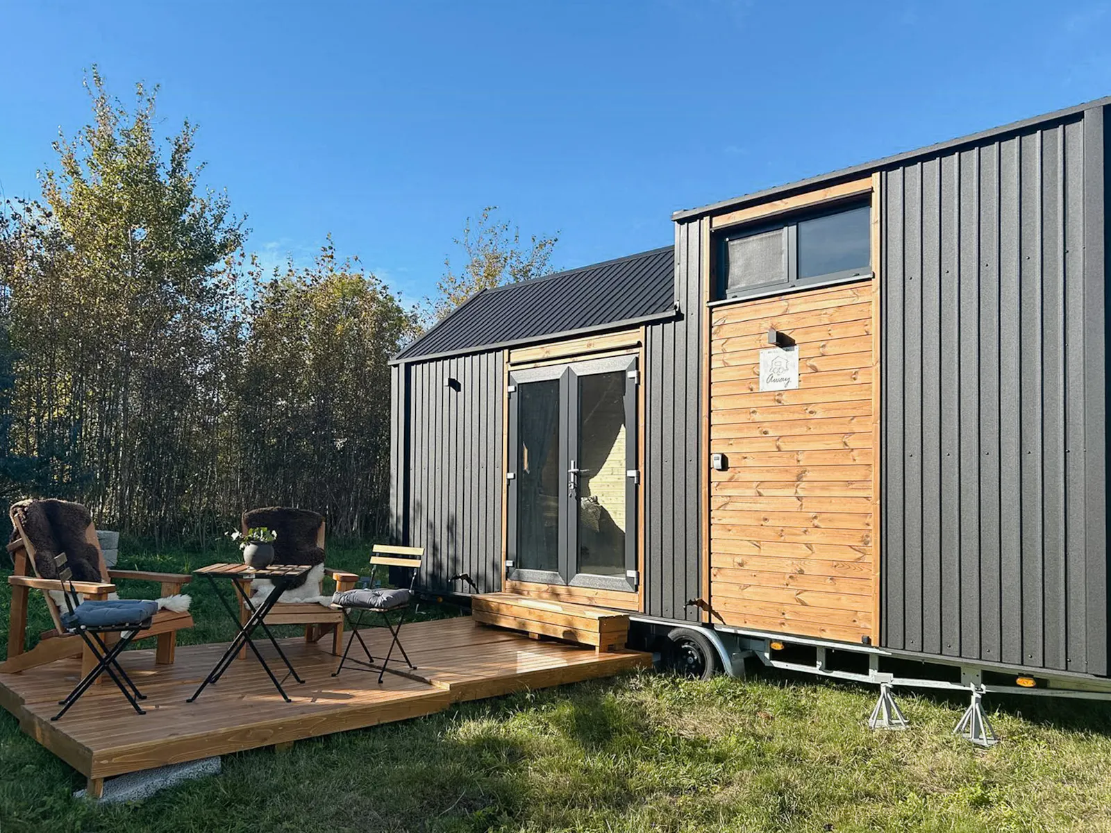 Minihus mellan åkrar och hav på Vässingsö – bild 16 av 24