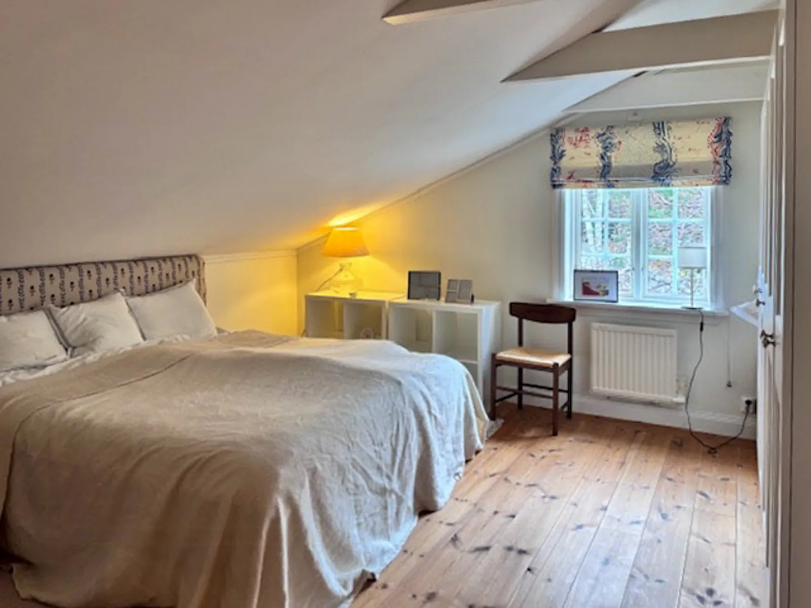 Lantligt hus i Stavsnäs med stor altan – bild 11 av 24