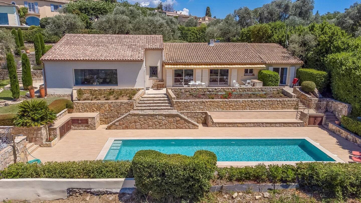 Châteauneuf-Grasse cover image