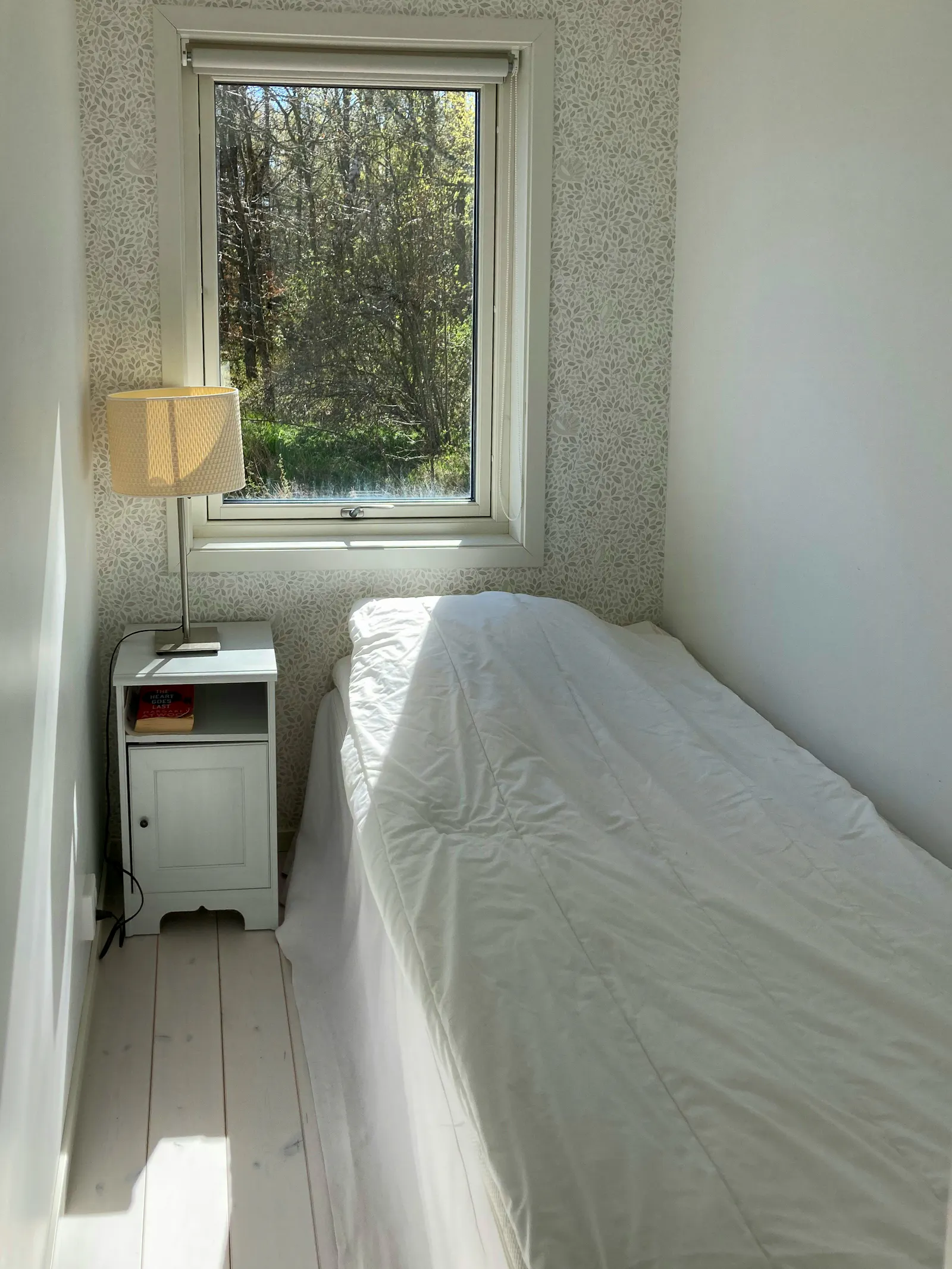 Ljust hus med havsutsikt vid Lindö – bild 13 av 23