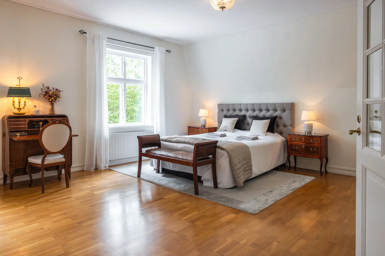 Herrgårdsvilla vid Mälaren nära Stockholm – bild 17 av 24