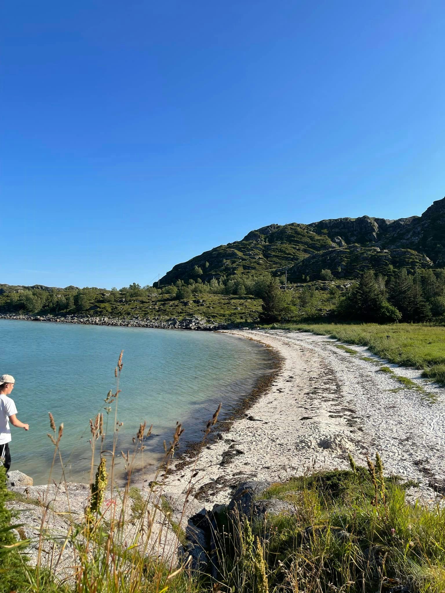 Hyggelig hytte på molen i Lofoten, image size:2560x2560