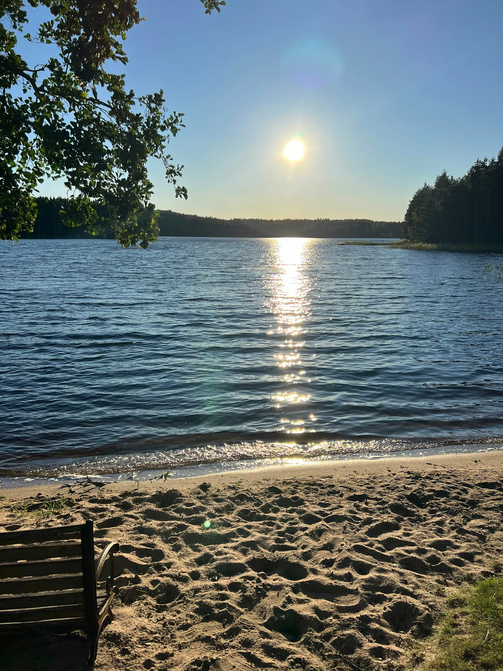 Sjöstuga med privat strand i Sörmland – bild 16 av 24