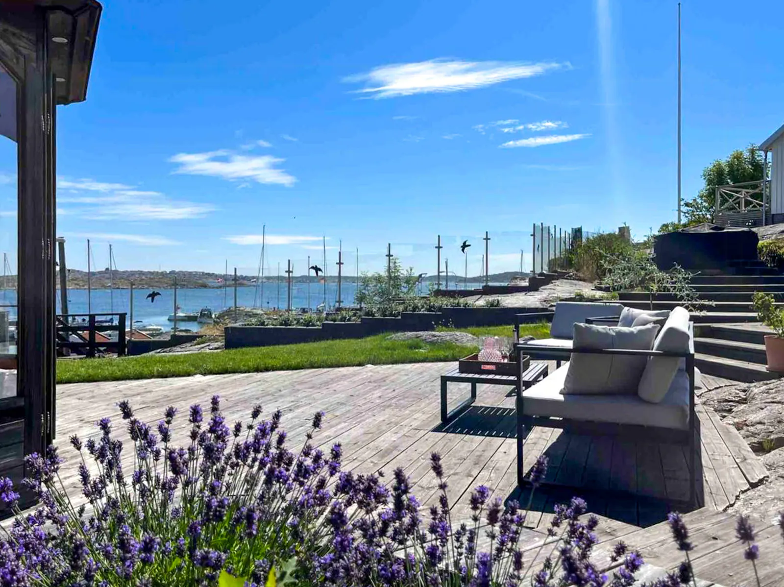 Havsutsikt från lugna Hyppeln i skärgården – bild 4 av 24