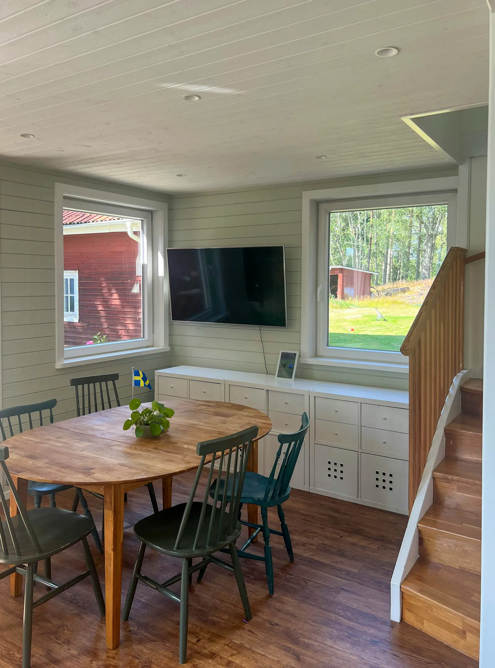 Sjöstuga med privat strand i Sörmland – bild 9 av 24