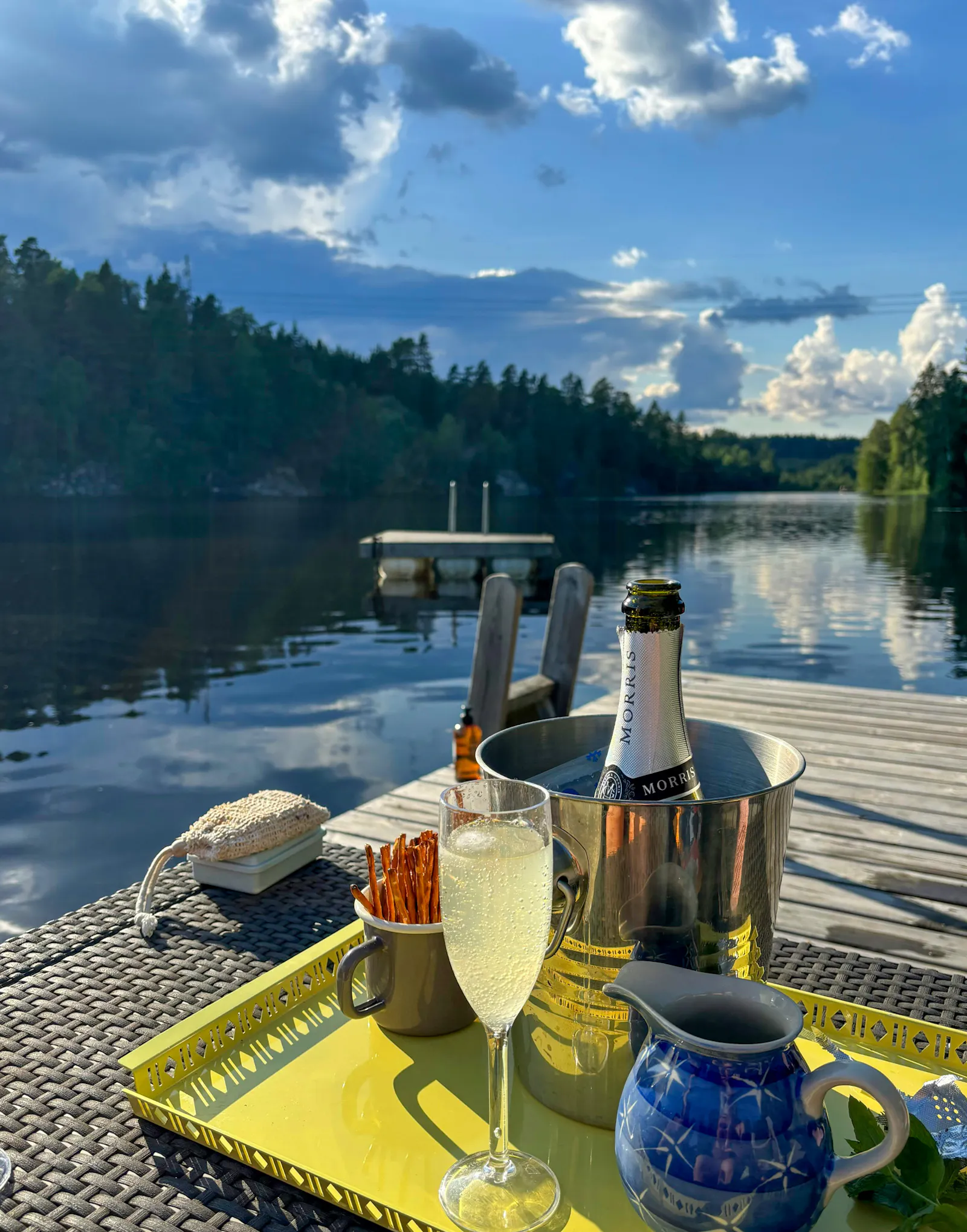 Modern stuga med bastu vid insjön i Bjäsäter – bild 24 av 24