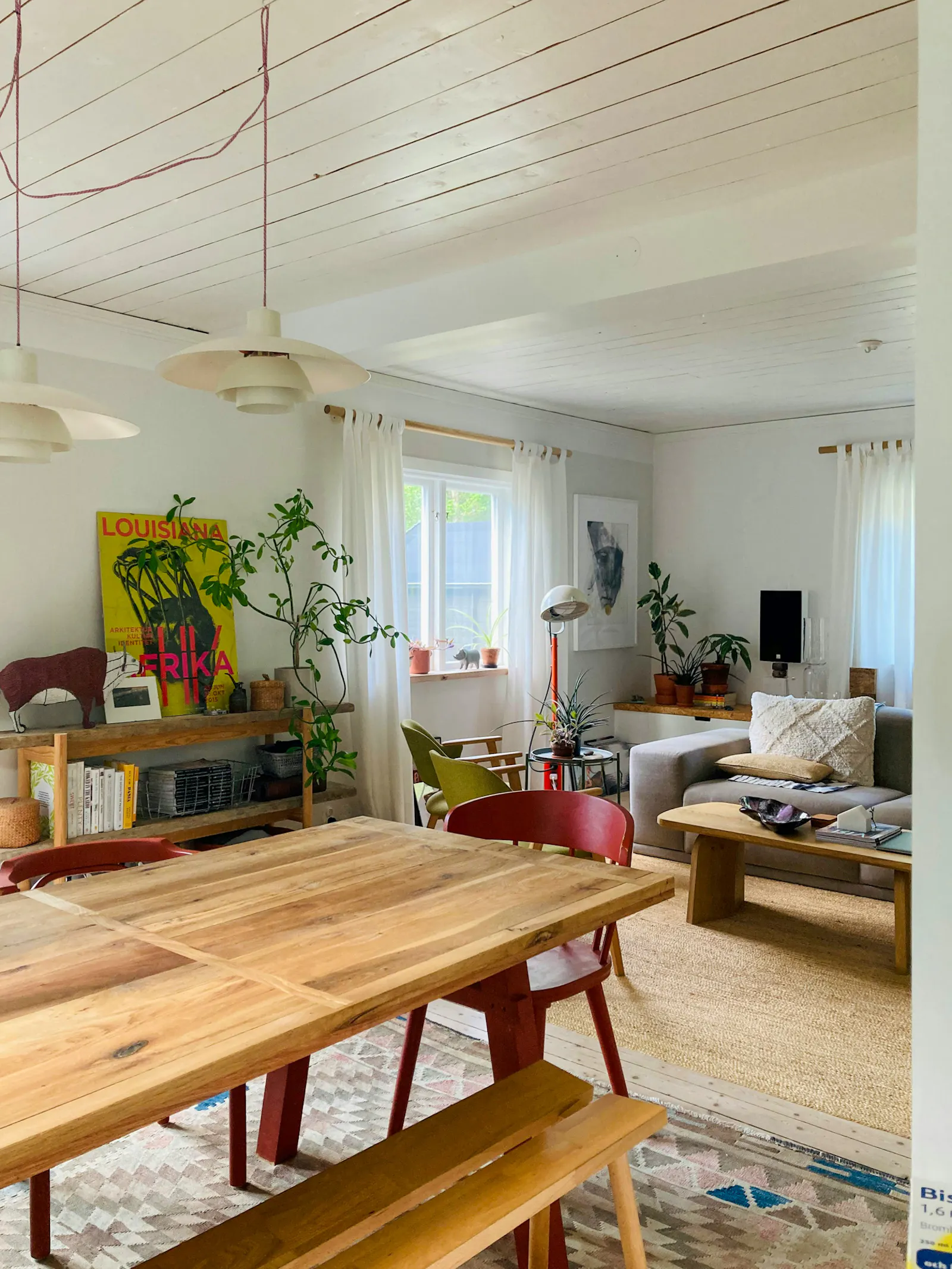 Mysigt hus omgivet av naturen – bild 4 av 17