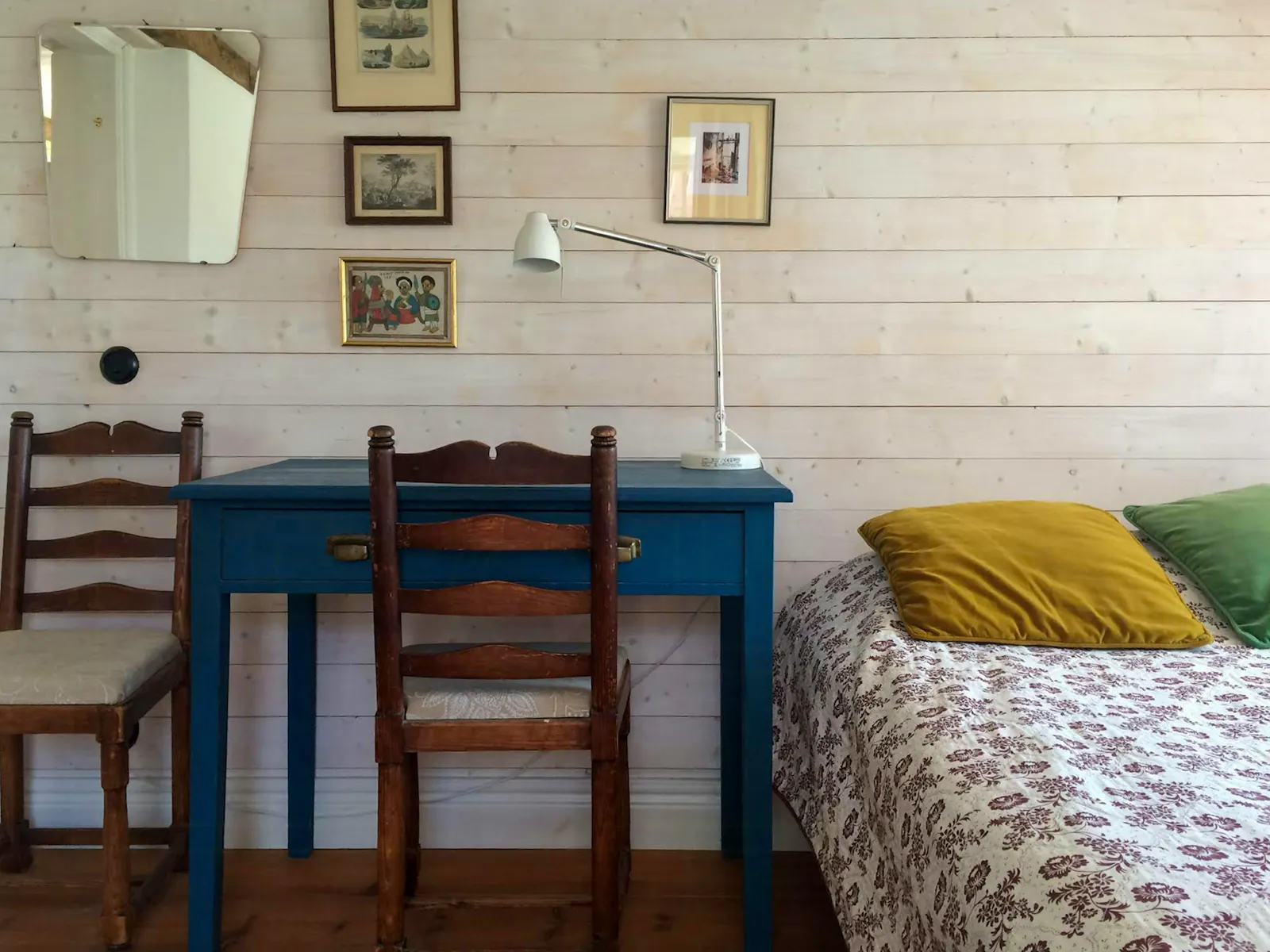 Traditionellt gårdshus vid Dämba sjö på Fårö – bild 12 av 19