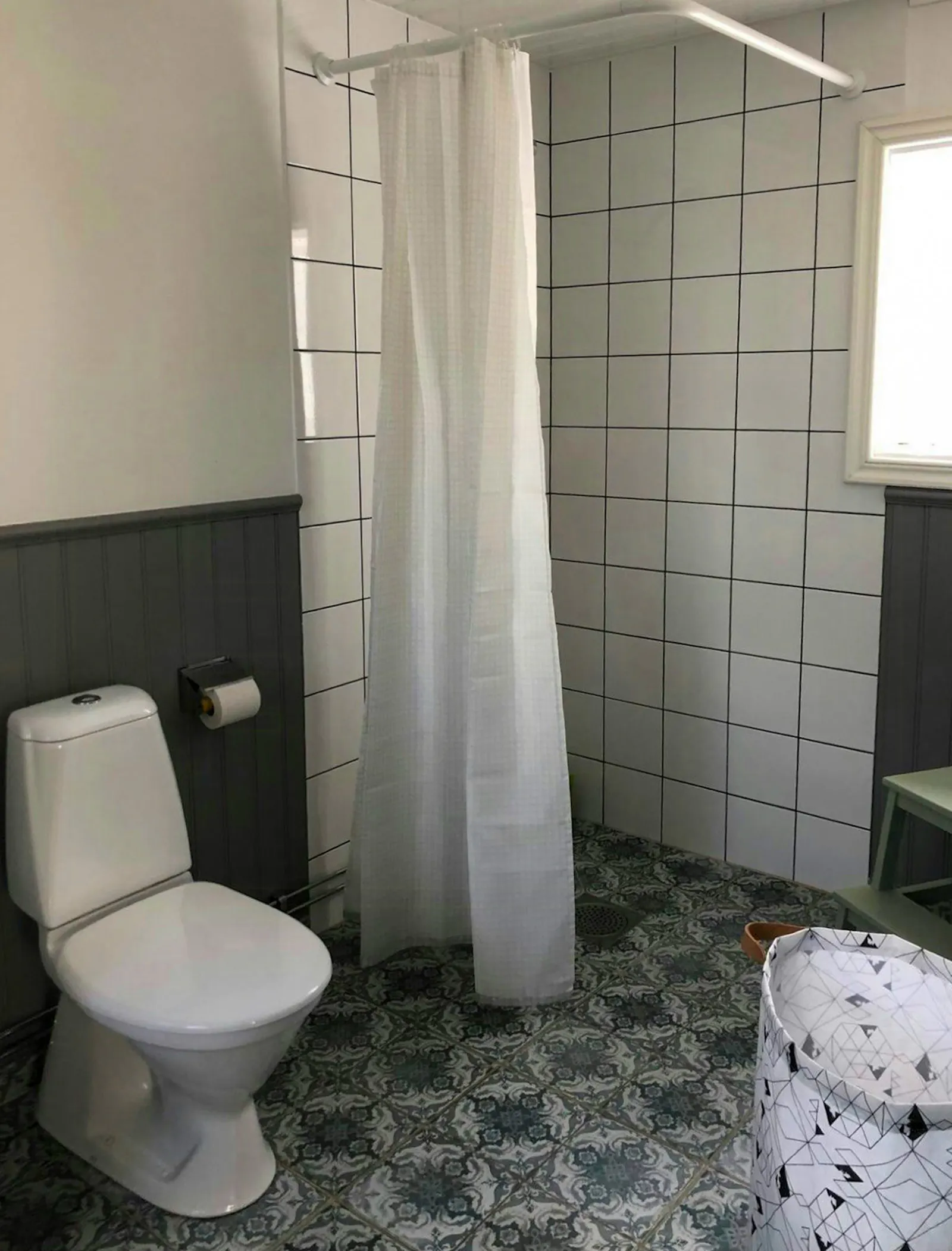 Skärgårdsstuga med gästhus på Sturkö – bild 12 av 19