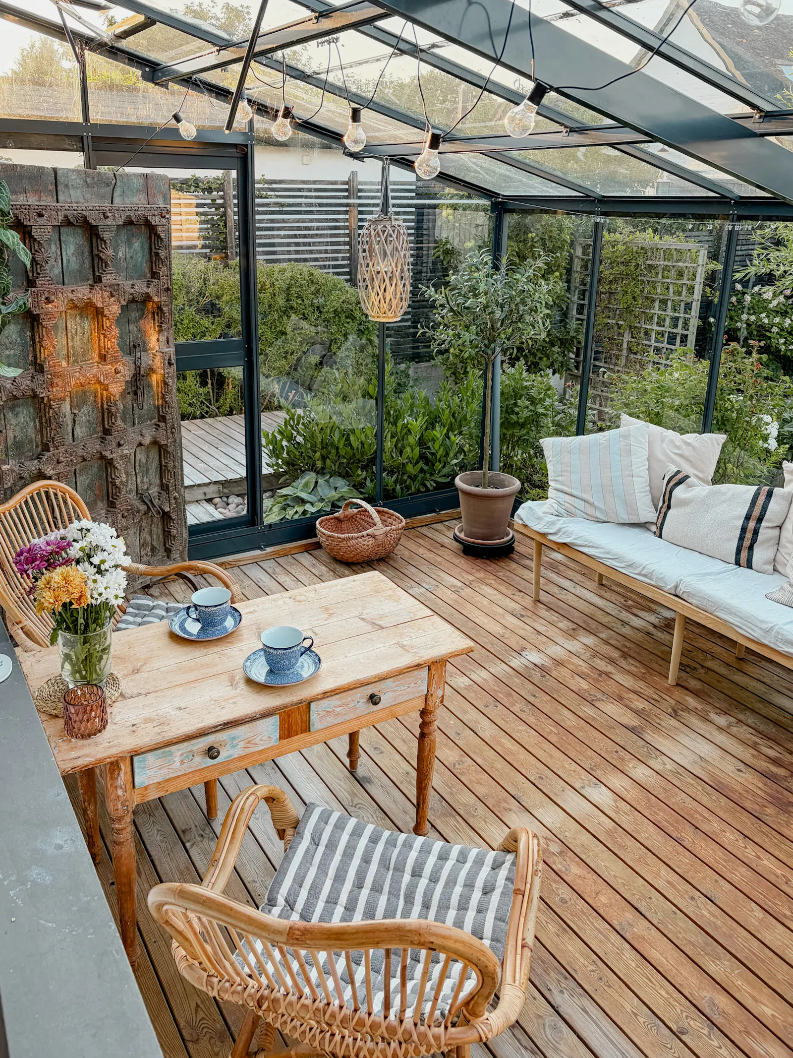 Havsnära poolvilla med medelhavskänsla – bild 8 av 24