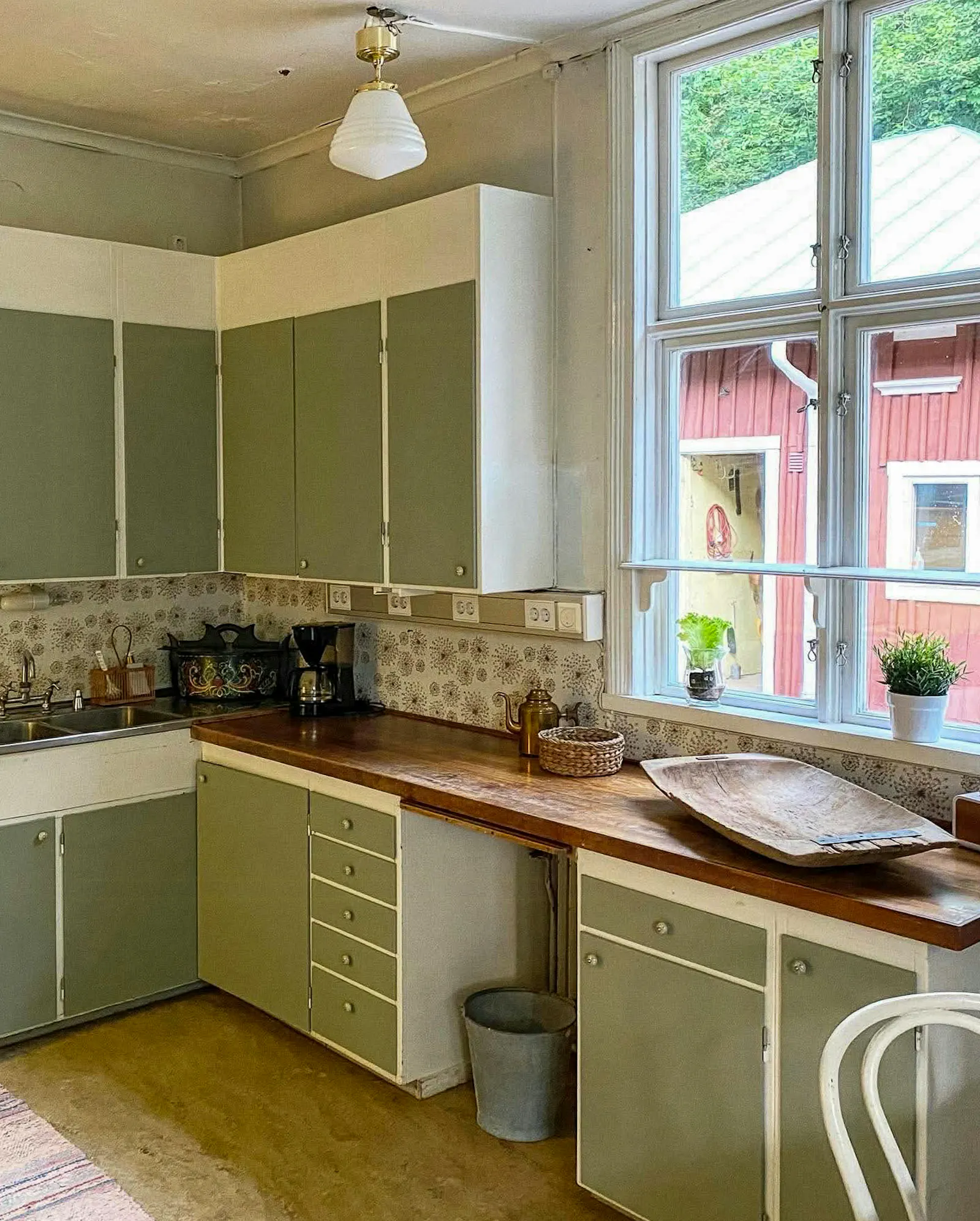 Historisk pärla från 1866 med lugn och charm – bild 5 av 24
