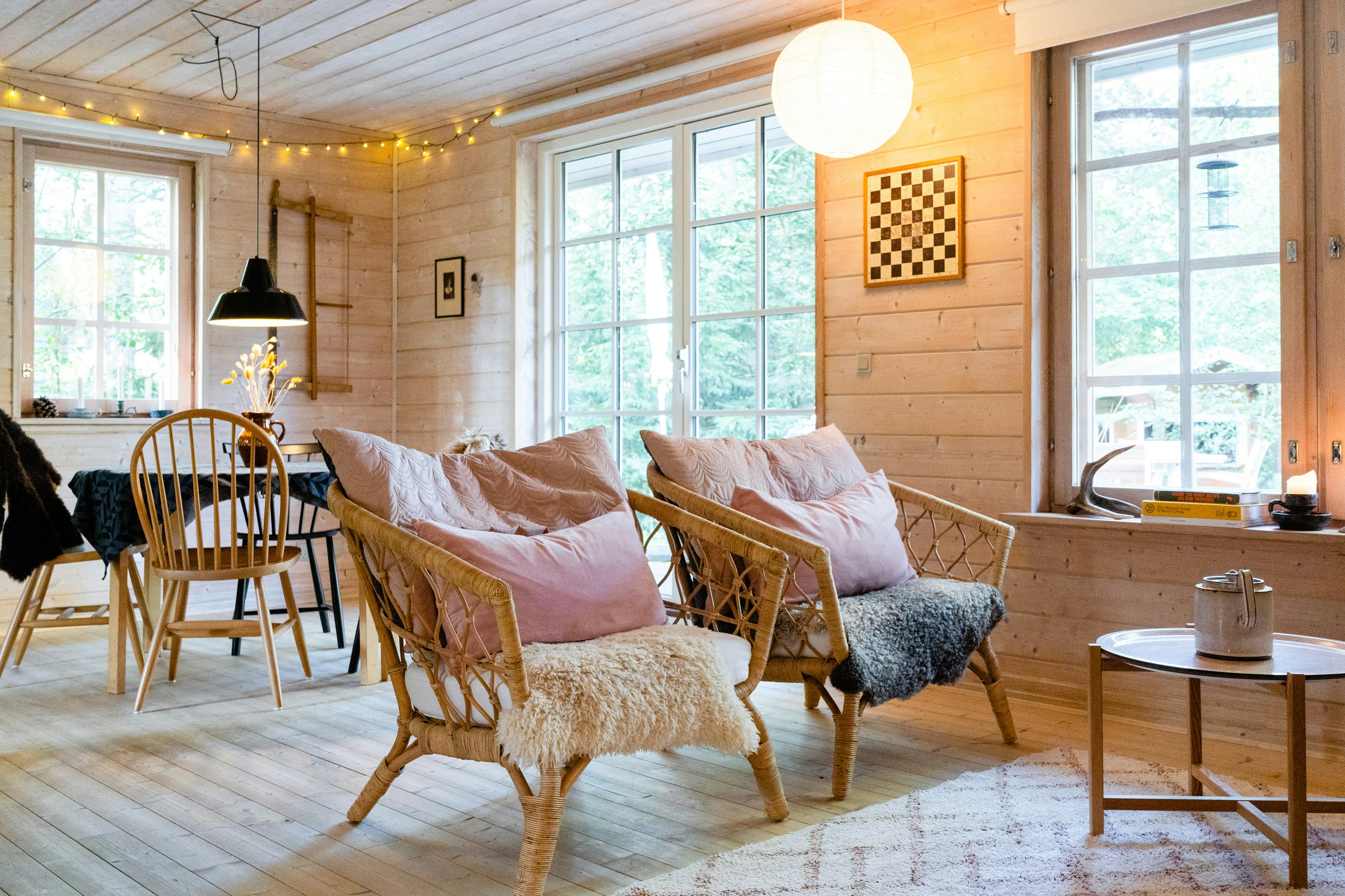 Ægte hyttestemning midt i skoven