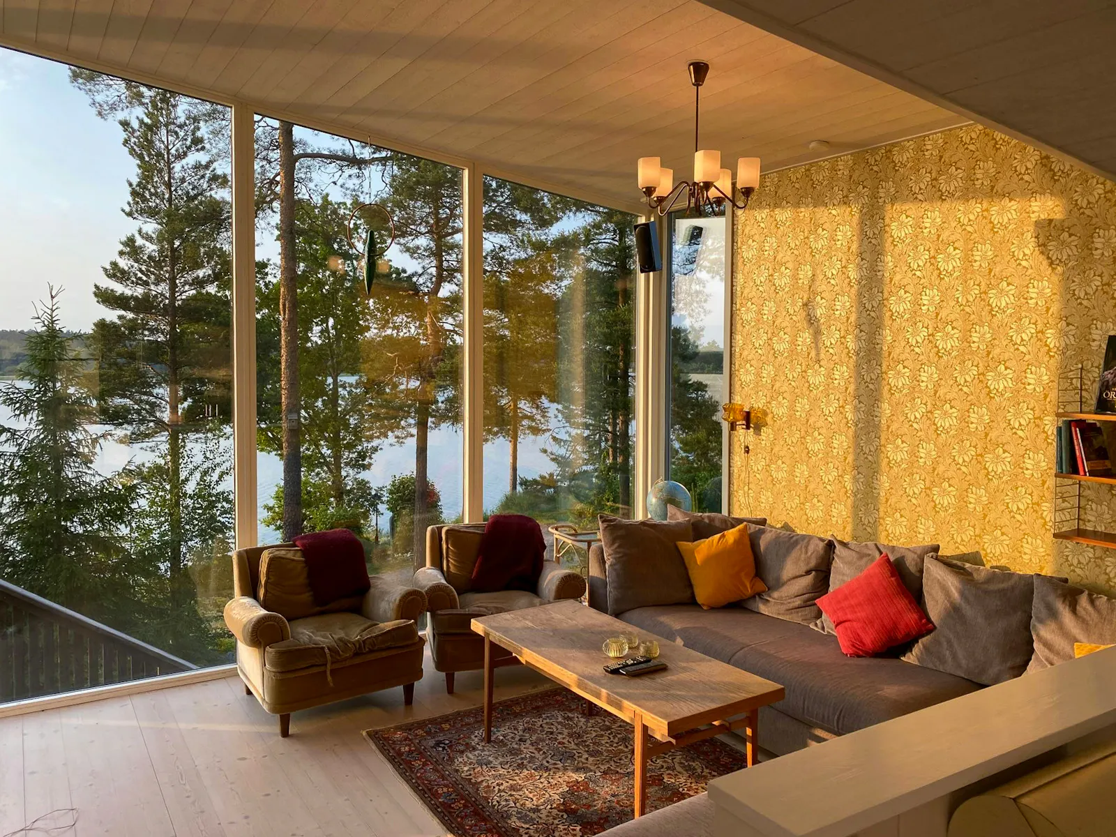 Tre hus med havsutsikt och bubbelpool – bild 2 av 24