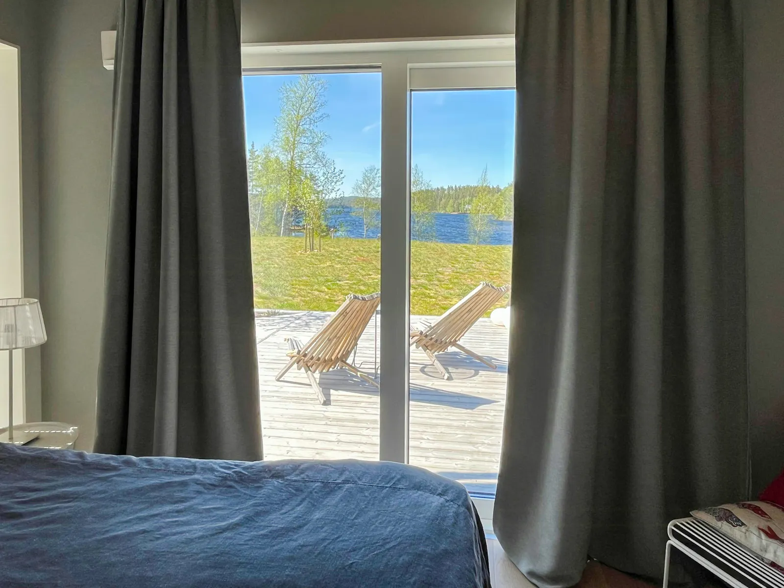 Sjöstuga med solnedgångar över Försjön – bild 10 av 24