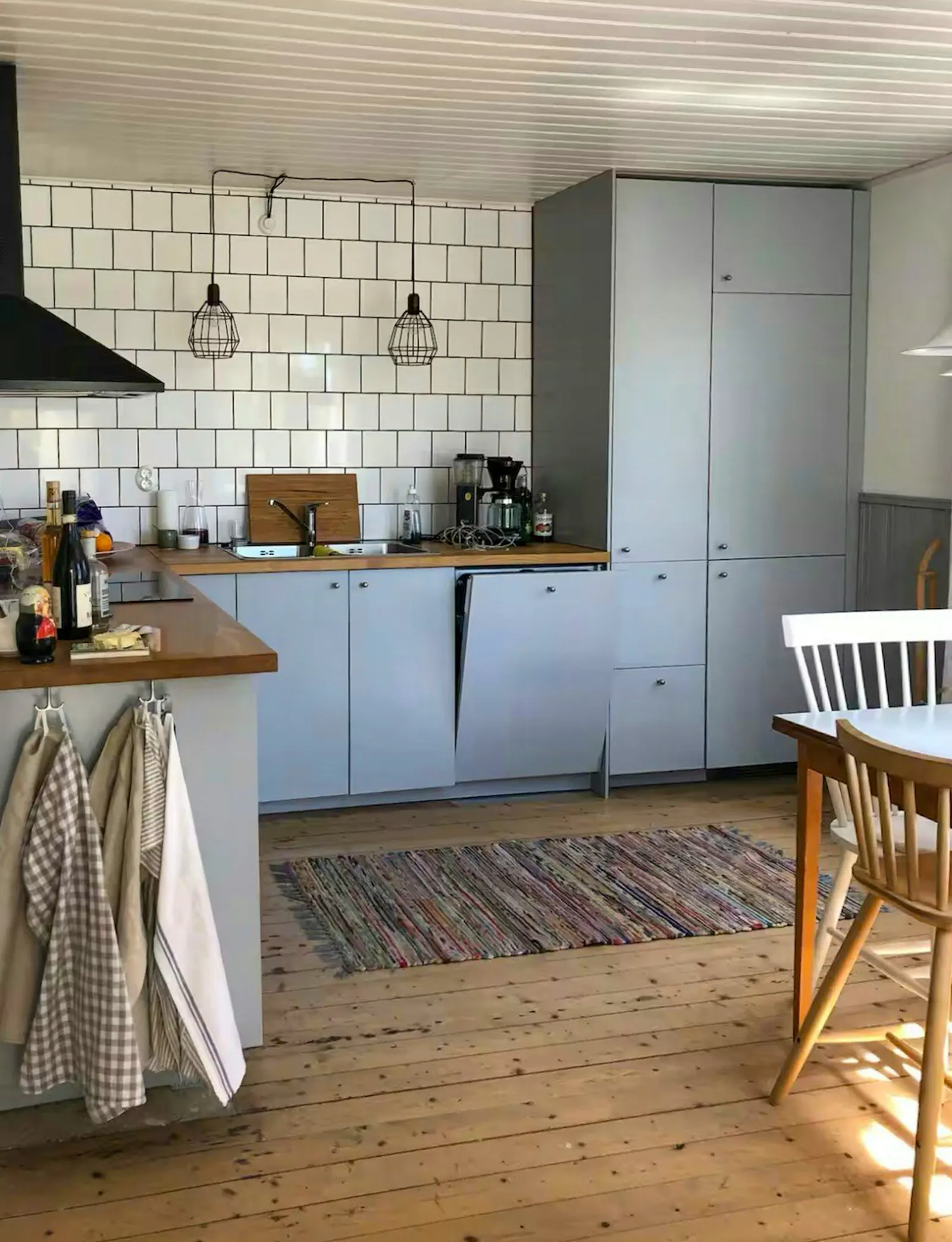 Skärgårdsstuga med gästhus på Sturkö – bild 5 av 19