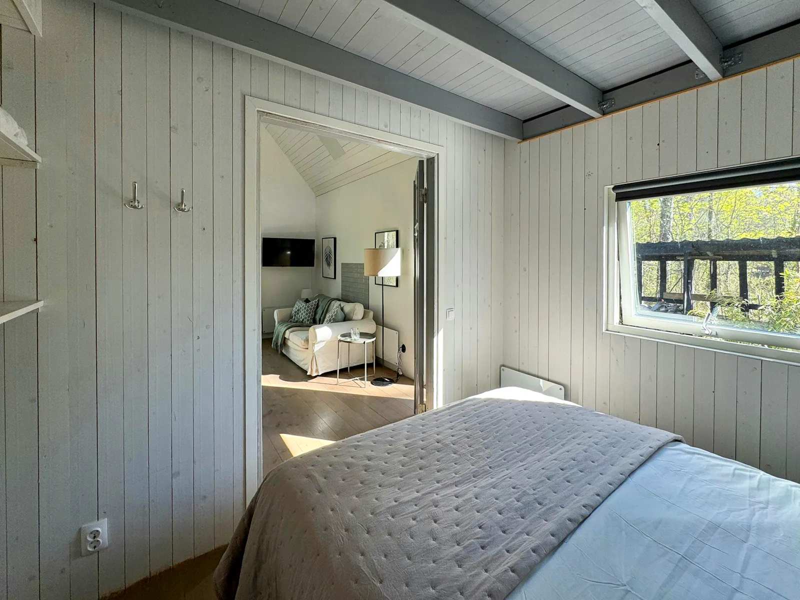 Nybyggt trähus på Öland med panoramafönster – bild 13 av 23