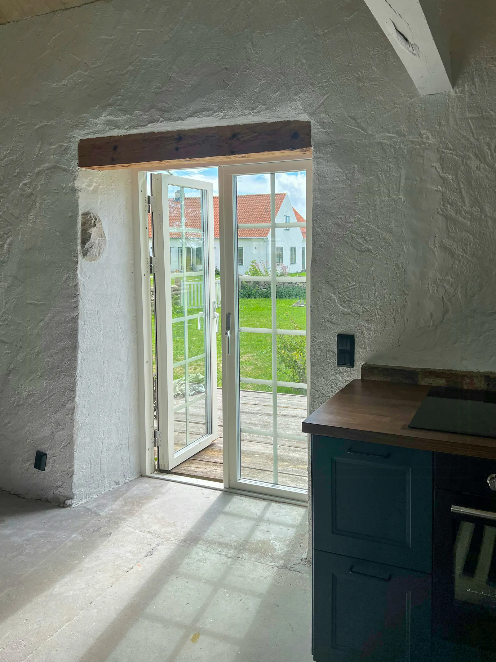 Kalkstenhus nära Hoburgsgubben på Gotland – bild 4 av 24