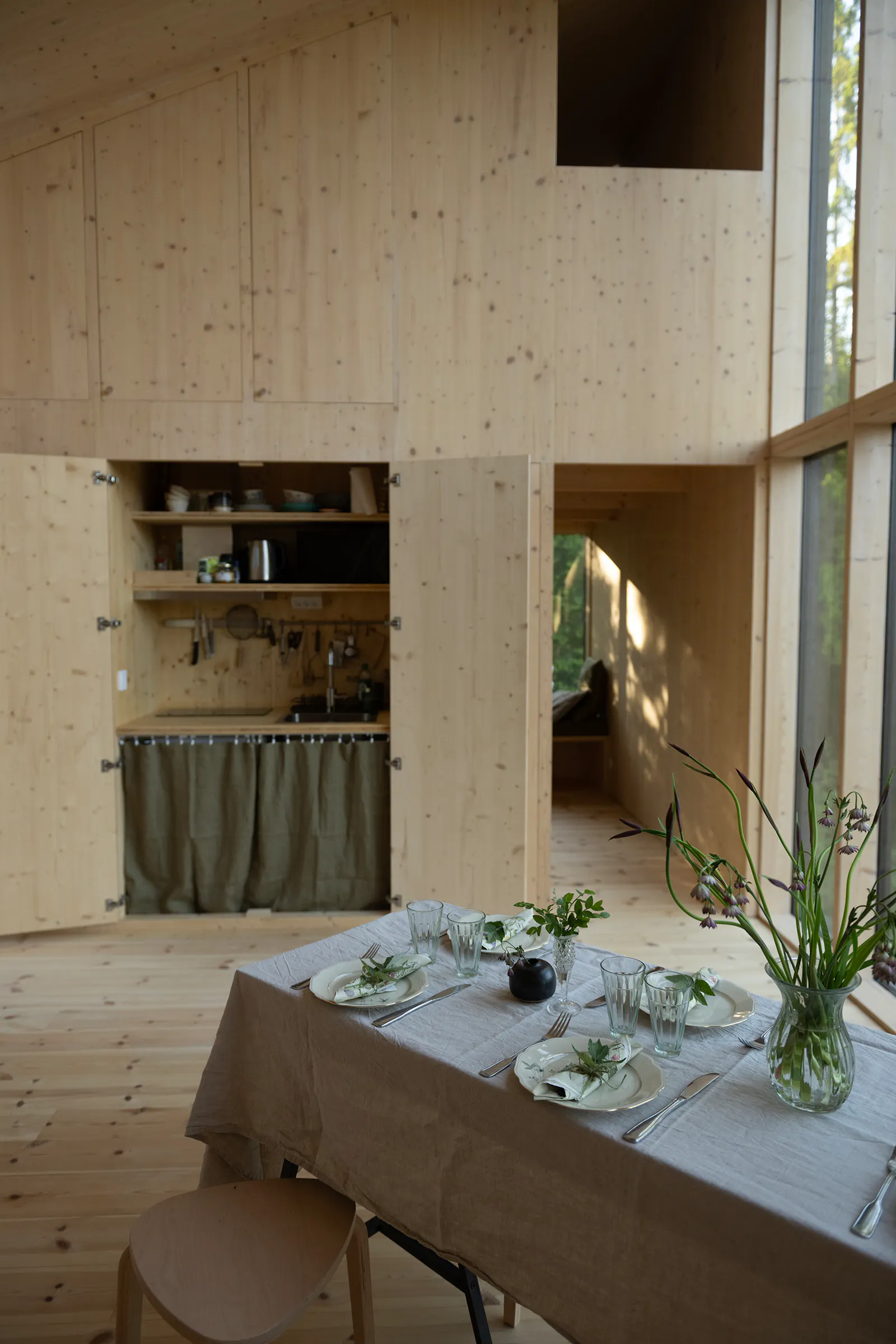 Nybyggd ateljé med naturnära design på Orust – bild 5 av 24