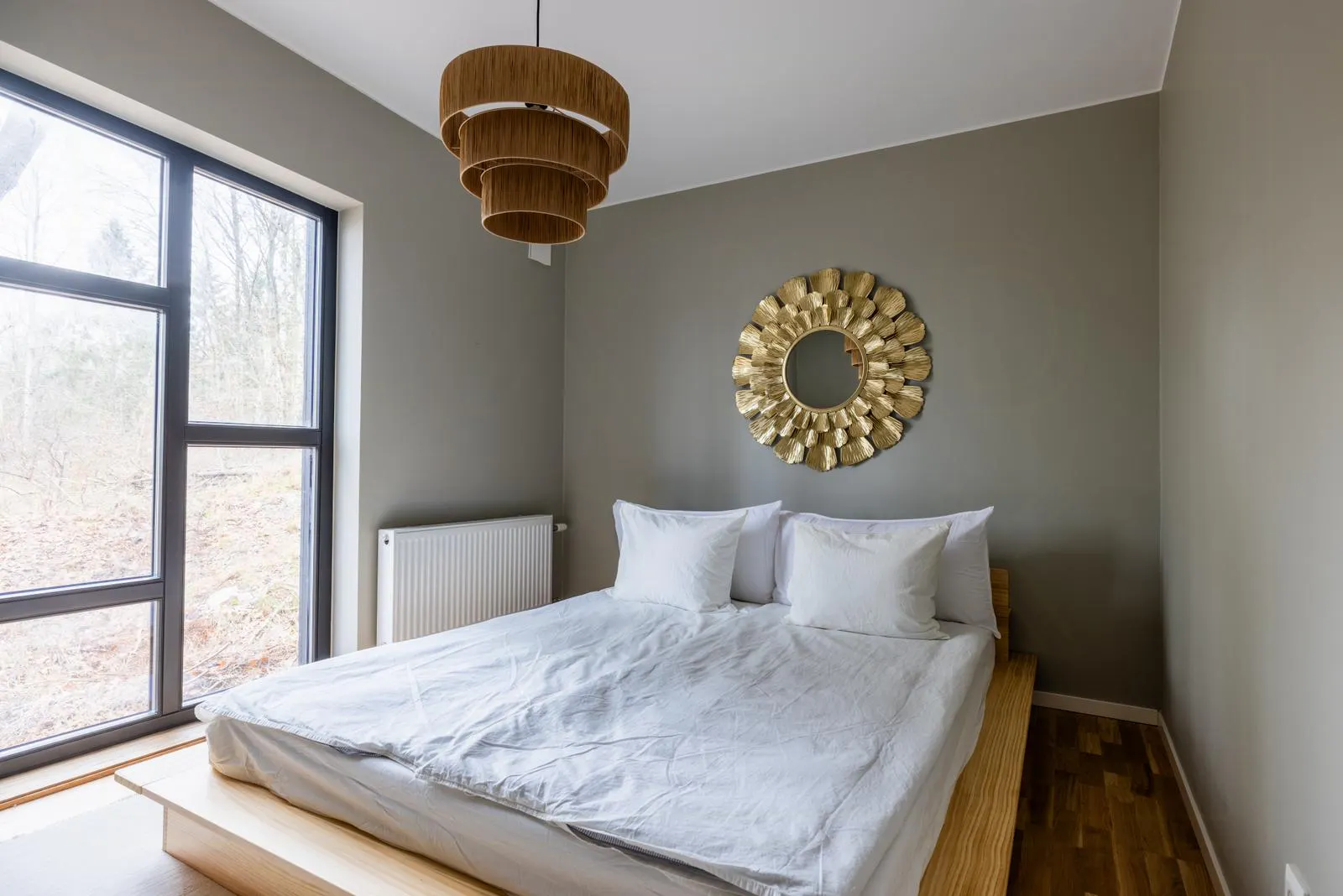 Modern skogsvilla med havsutsikt och bastu – bild 17 av 24