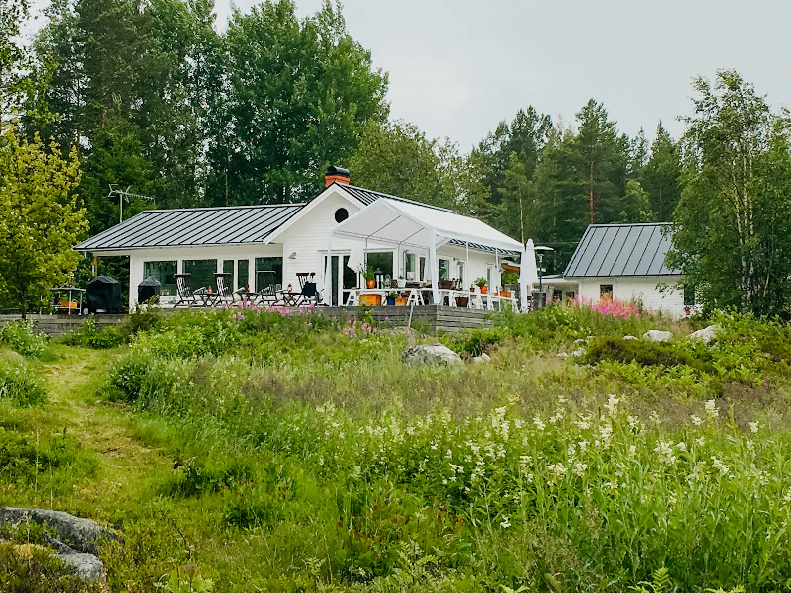 Skärgårdshus med gästhus nära Skärså fiskeläge – bild 2 av 24