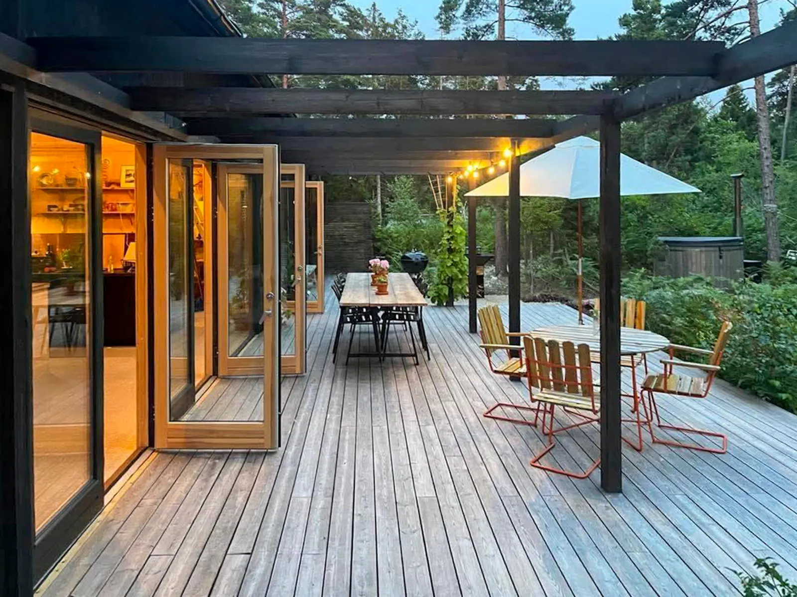 Modernt arkitektritat ladhus vid Ekstakusten – bild 2 av 18