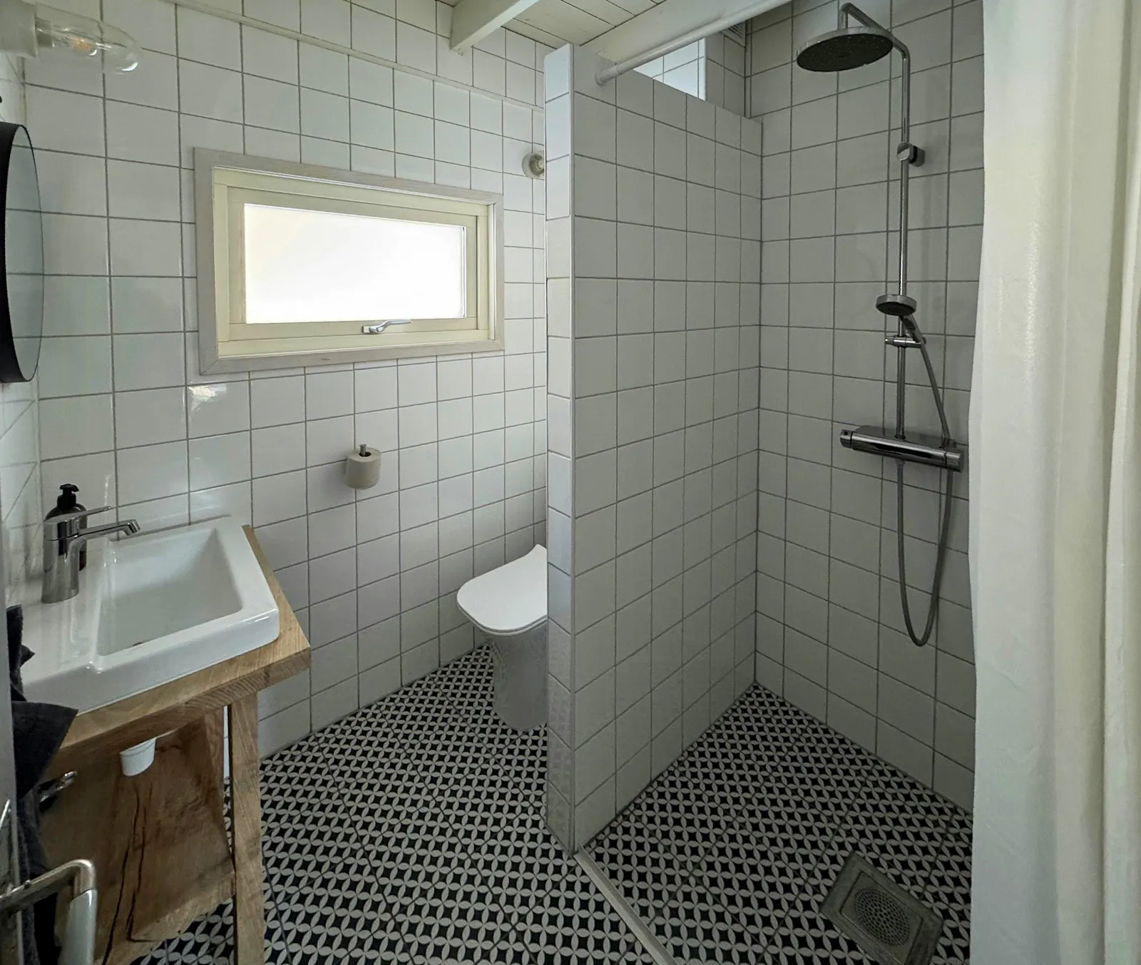 Nybyggt trähus på Öland med panoramafönster – bild 14 av 23