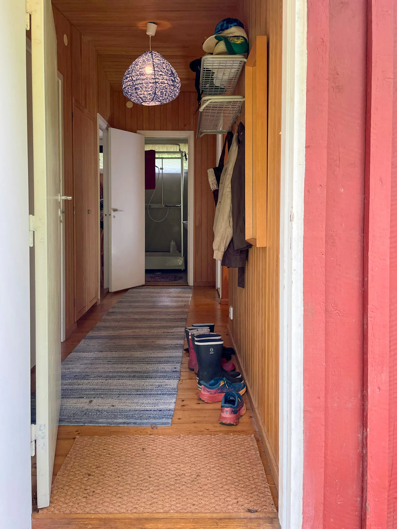 Skogsstuga nära havet på Orust – bild 11 av 24