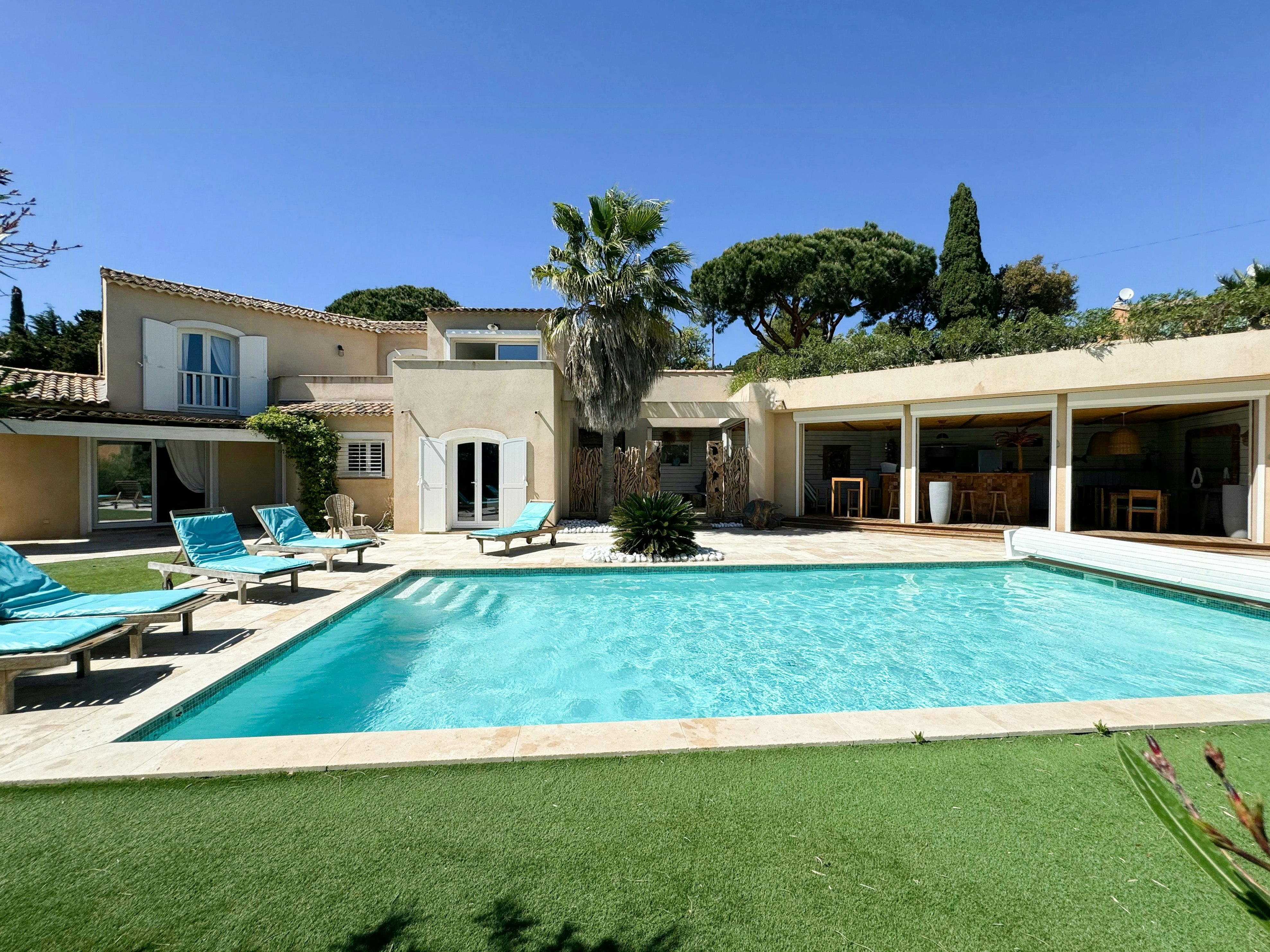 Provenza-Alpes-Costa Azul cover image