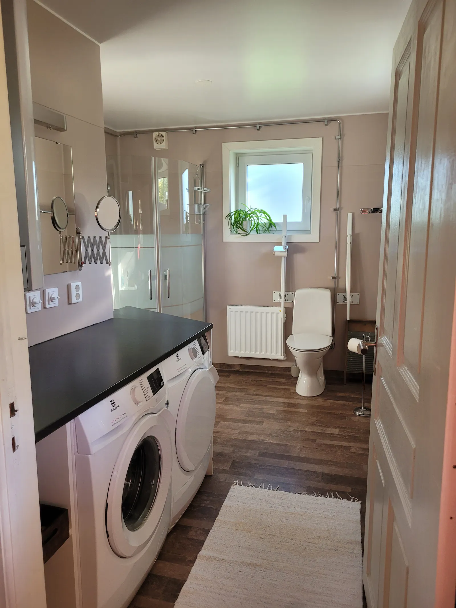 Gårdshus med hjorthägn – bild 19 av 21