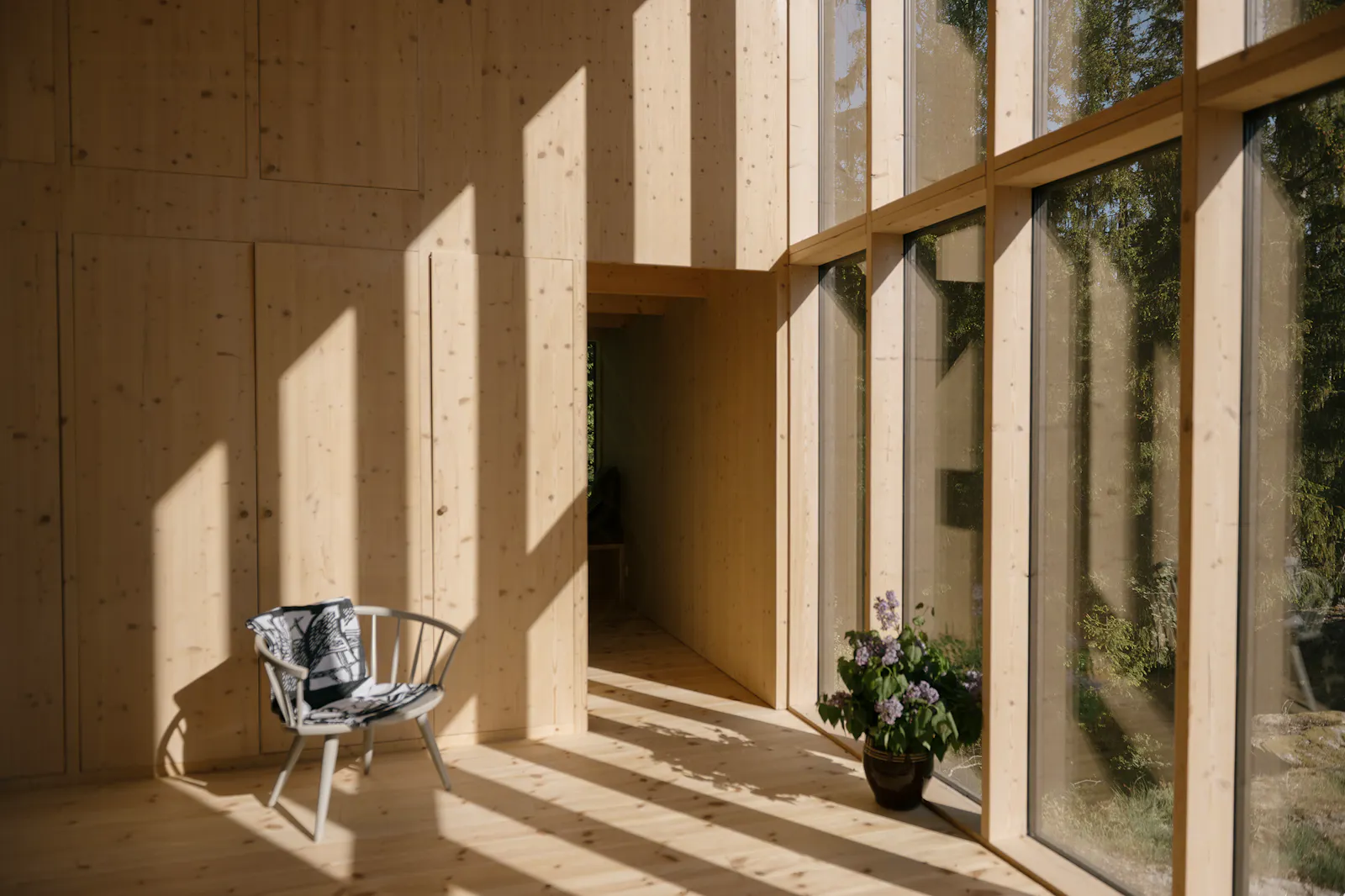 Nybyggd ateljé med naturnära design på Orust – bild 4 av 24