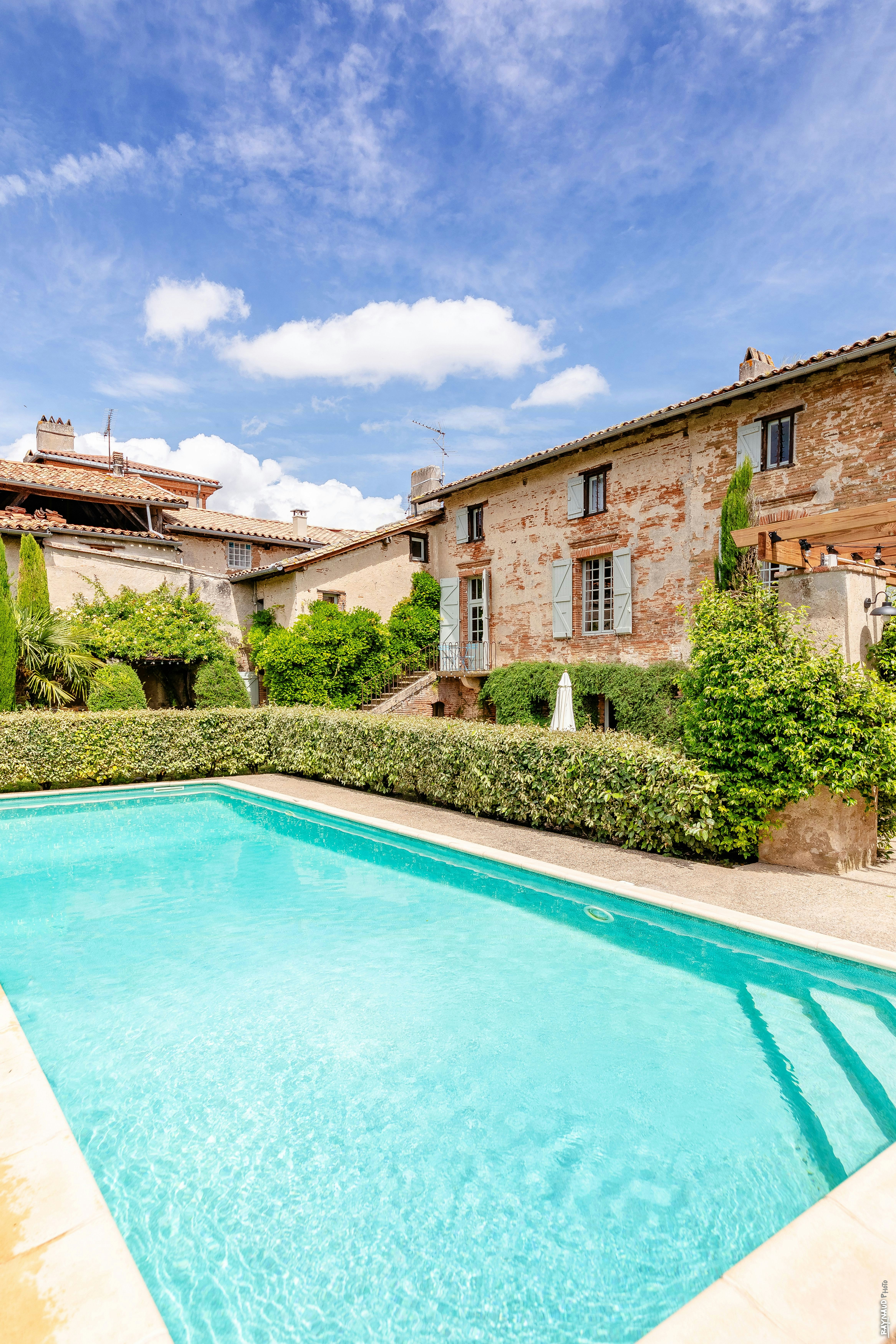 Lisle-sur-Tarn cover image