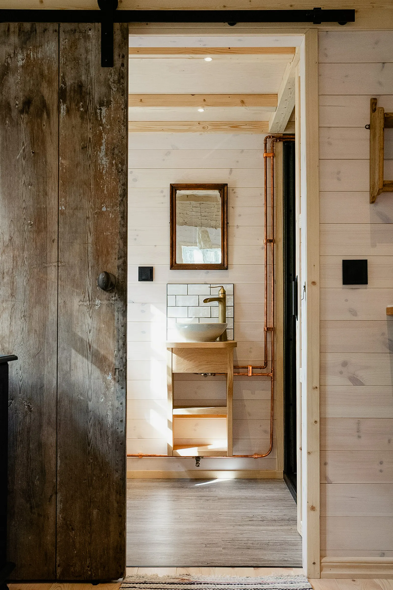 Charmigt Tiny House nära skog och sjö – bild 14 av 24