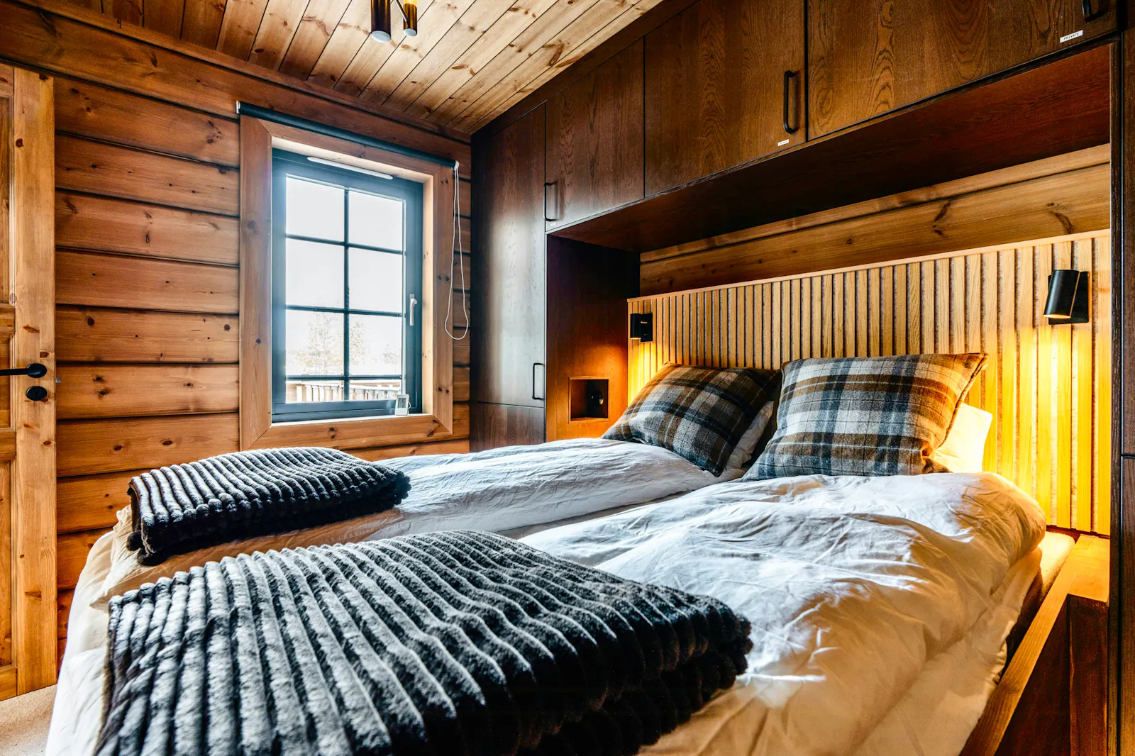 Fjällstuga med hög takhöjd och plats för 11 gäster – bild 20 av 24