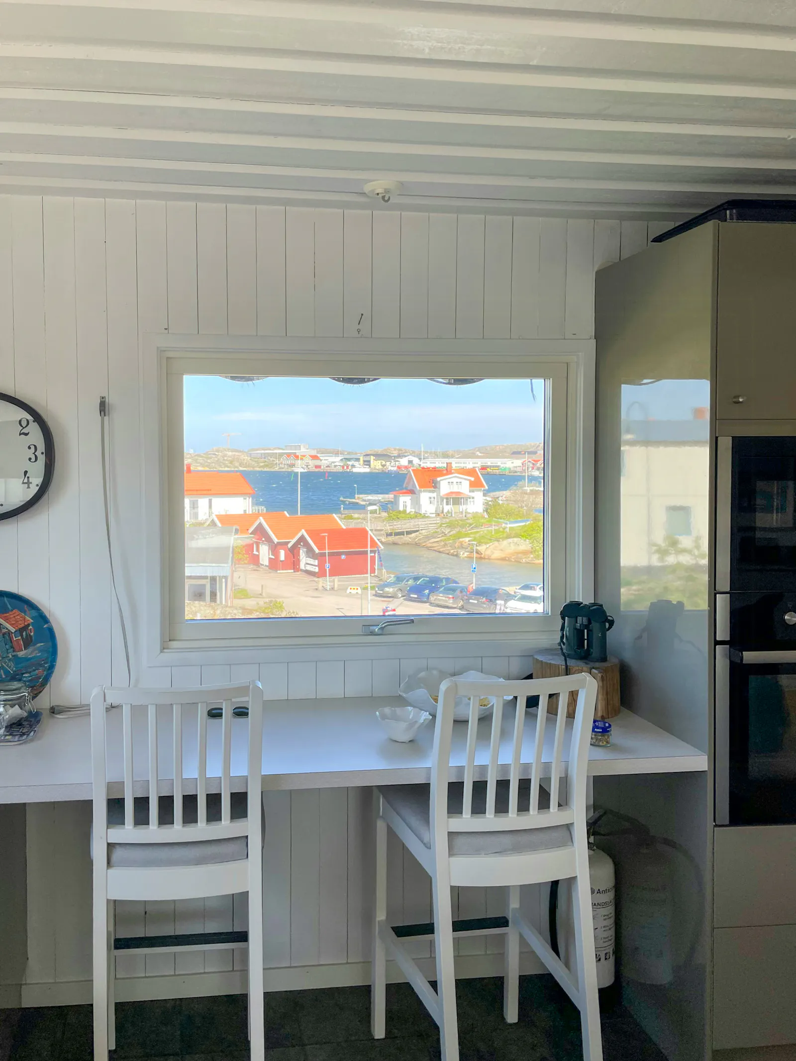 Bergshus med utsikt över Rönnängs skärgård – bild 6 av 24