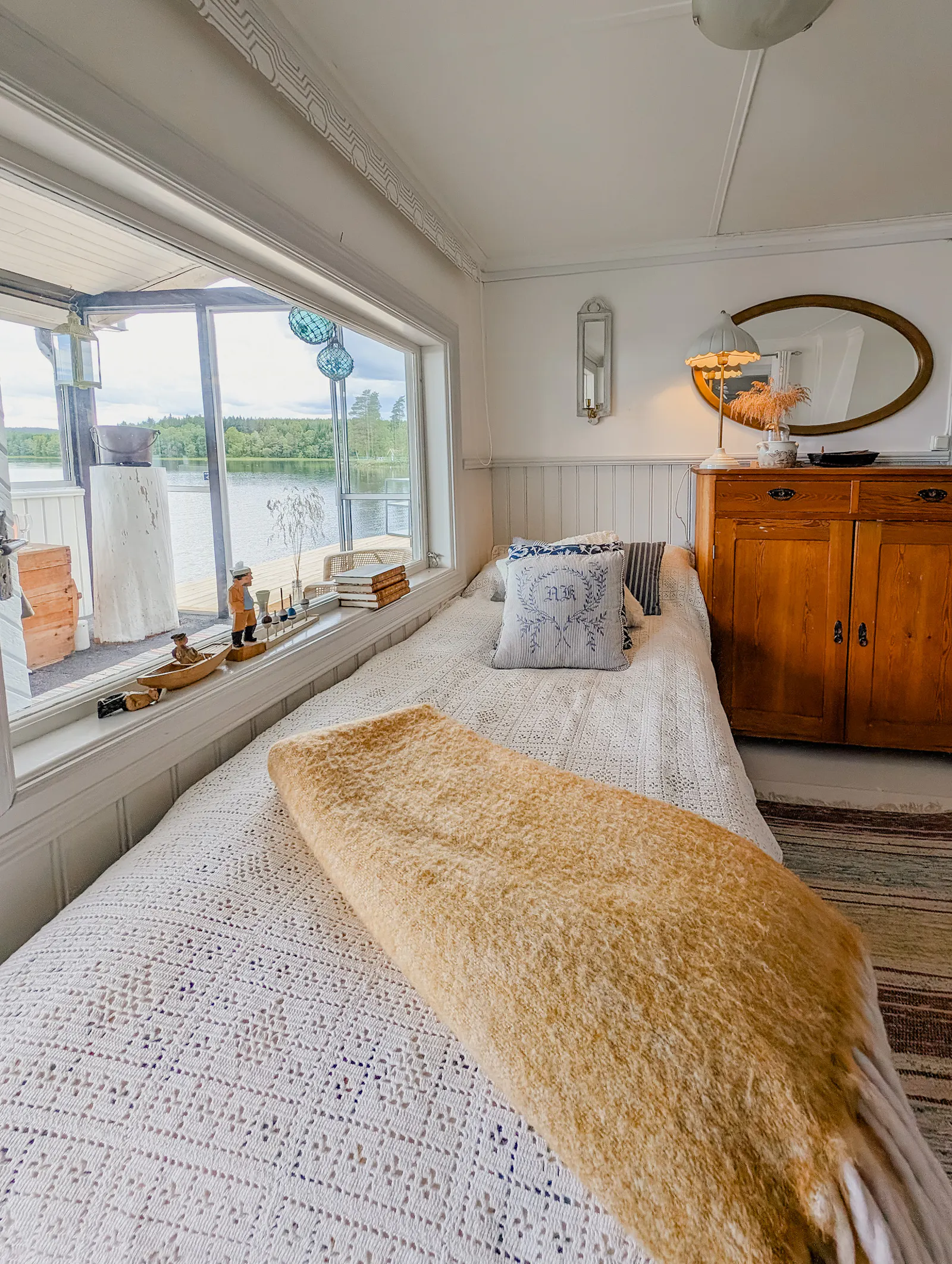 Lantlig stuga med panoramautsikt över Hansesjön – bild 23 av 24