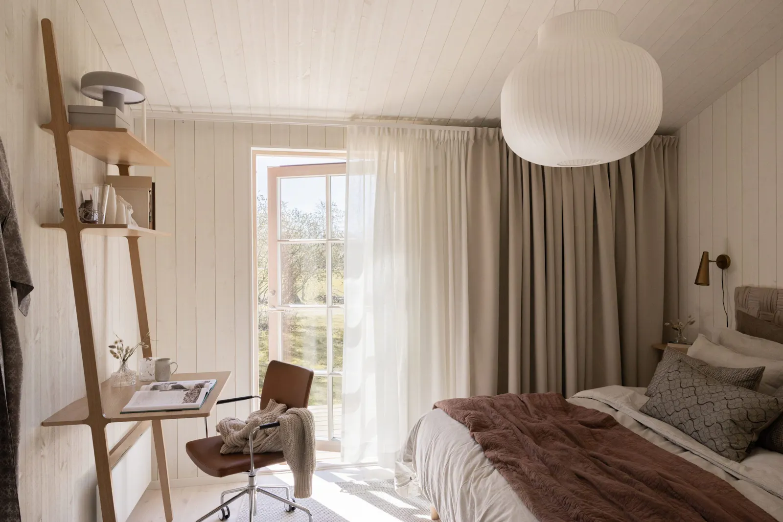 Drömgård i Stora Rör med lantlig idyll nära bad – bild 15 av 18