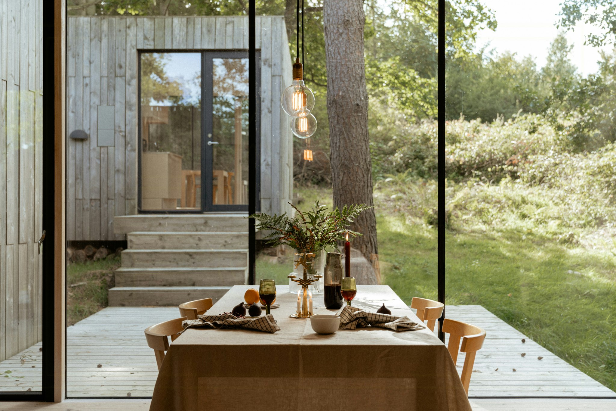 6 forskjellige typer hytter som danner en vakker ramme rundt julen