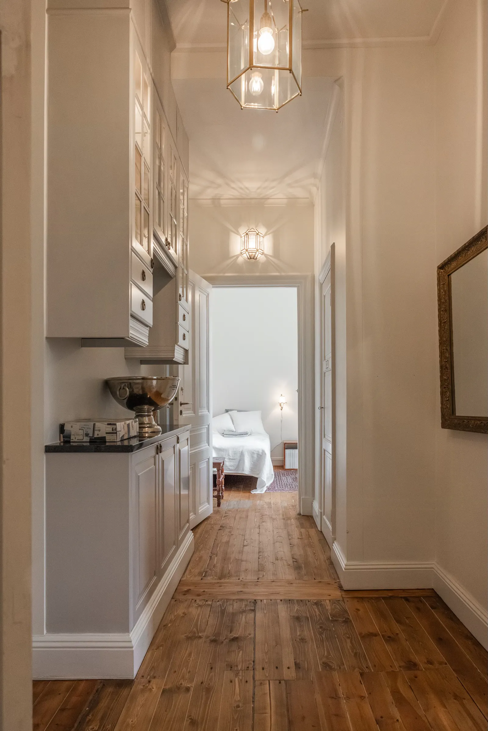 Herrgårdsvilla vid Mälaren nära Stockholm – bild 13 av 24