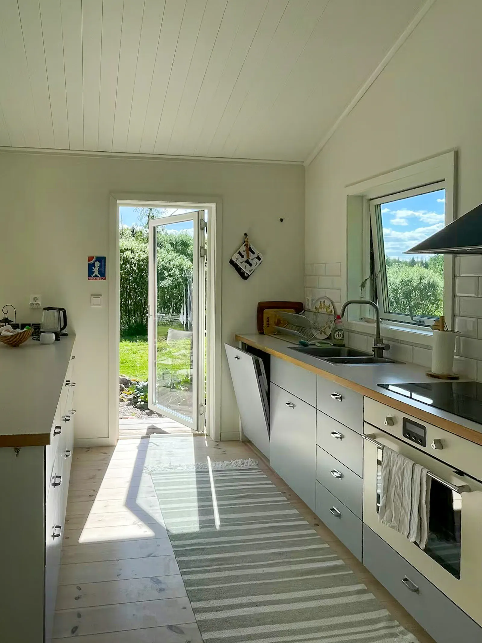 Skogshem med bastu vid Dalälven i Hedesunda – bild 4 av 24