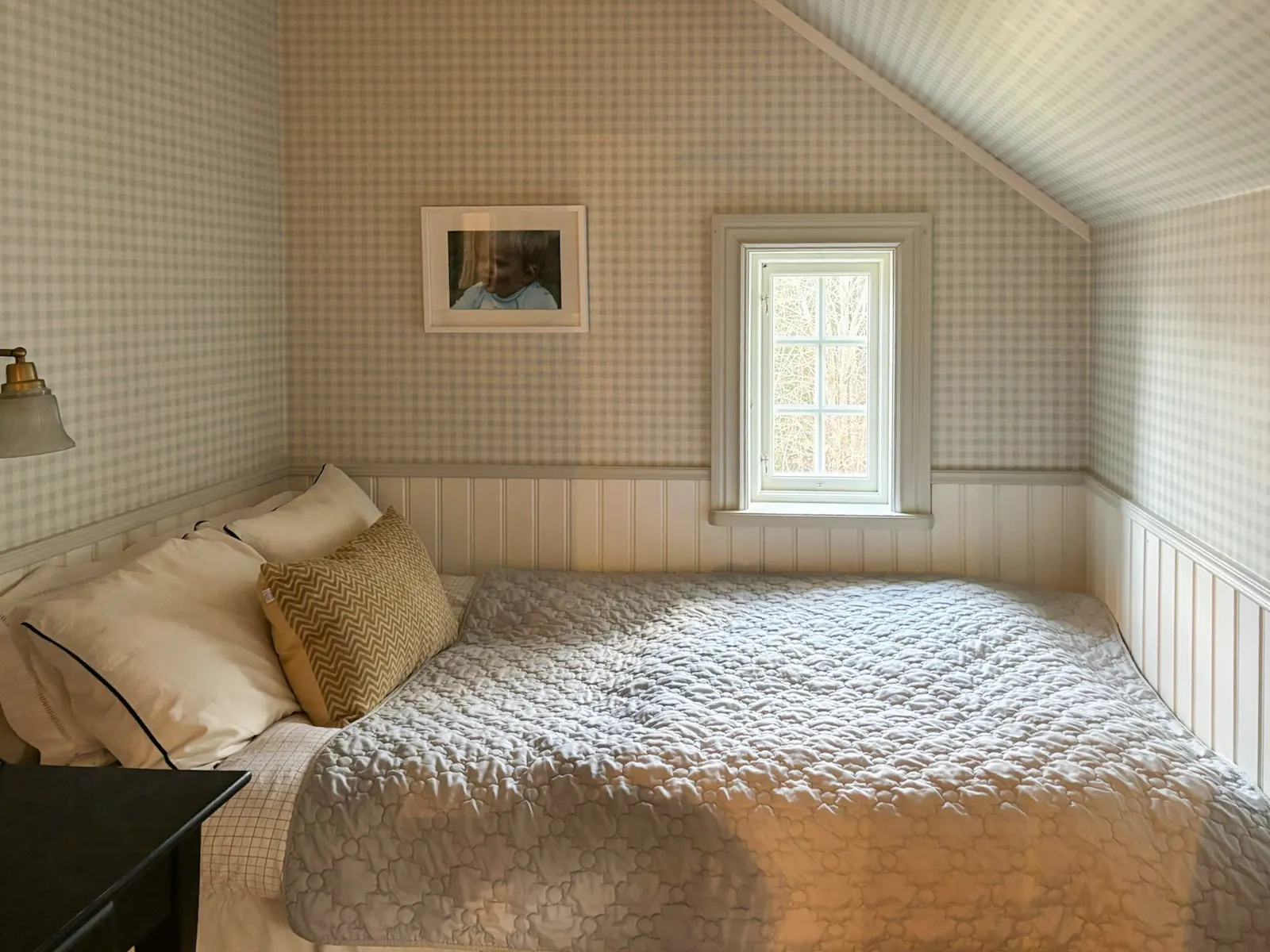 Renoverad villa från 1916 vid sjön i Nykvarn – bild 14 av 24