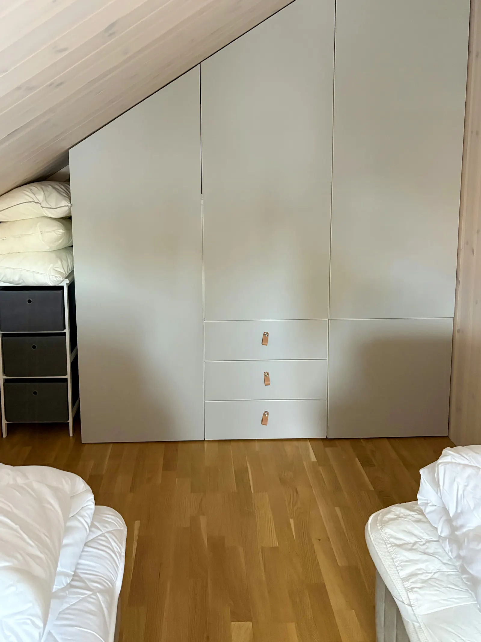 Fjällstuga med utsikt över Vemdalsskalets pister – bild 16 av 24