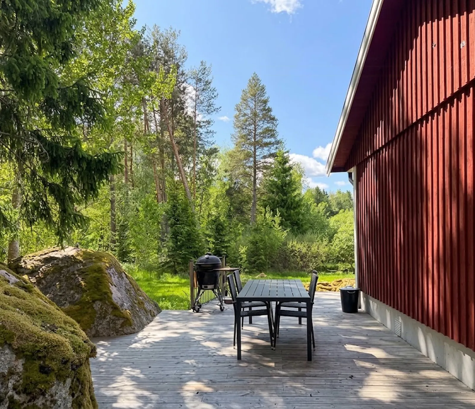 Skogshem med bastu vid Dalälven i Hedesunda – bild 17 av 24